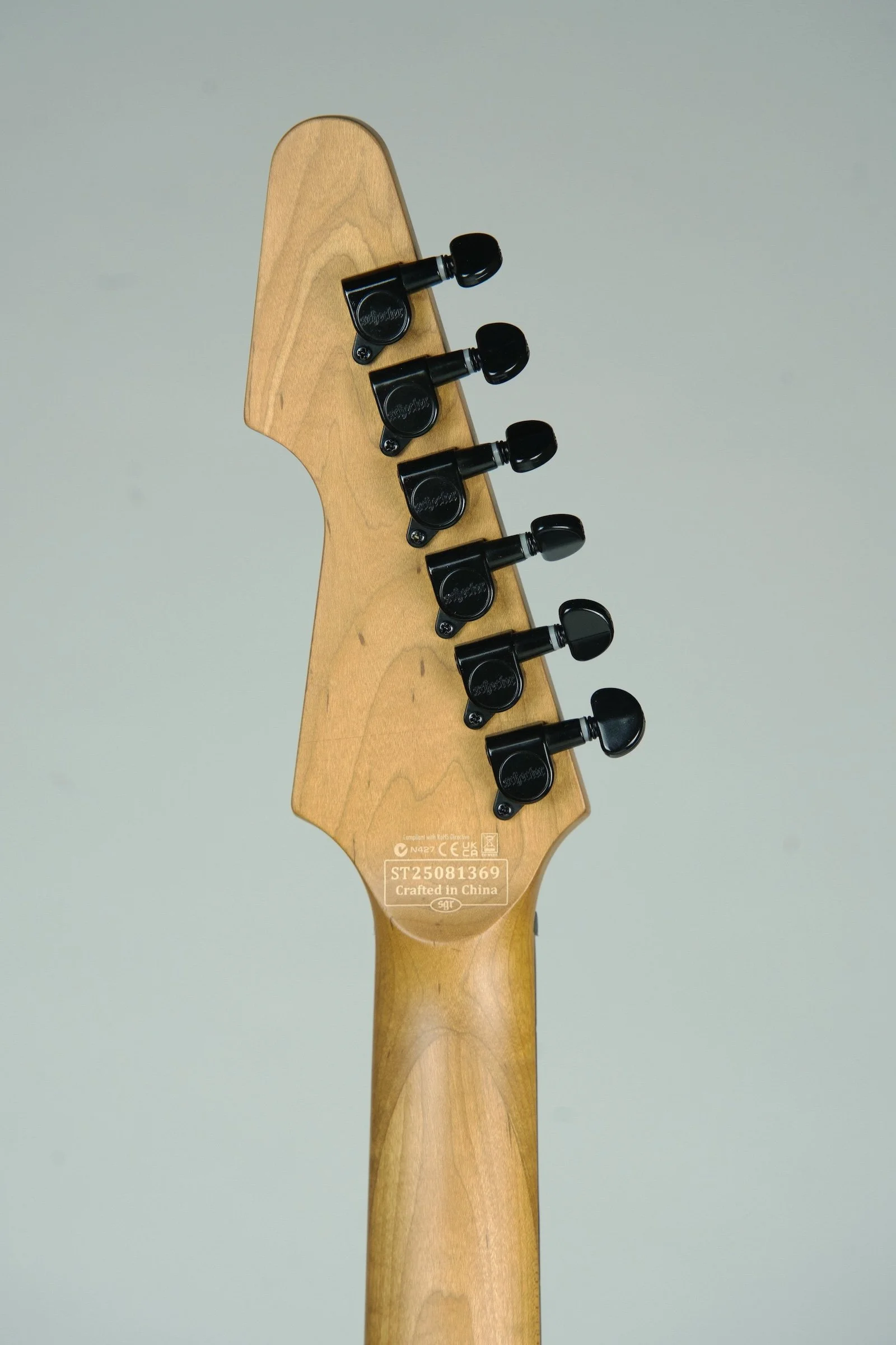 Schecter Avenger Standard Electric Guitar Blood Burst7.jpeg