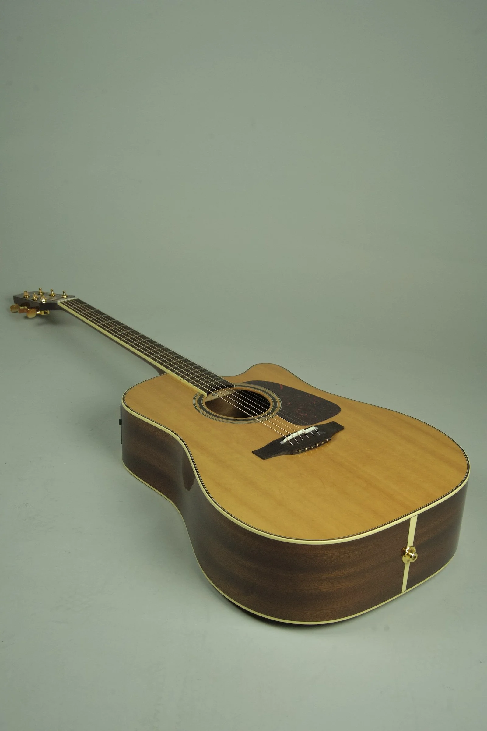 Used Takamine P4DC Acoustic Electric Guitar 23.jpeg