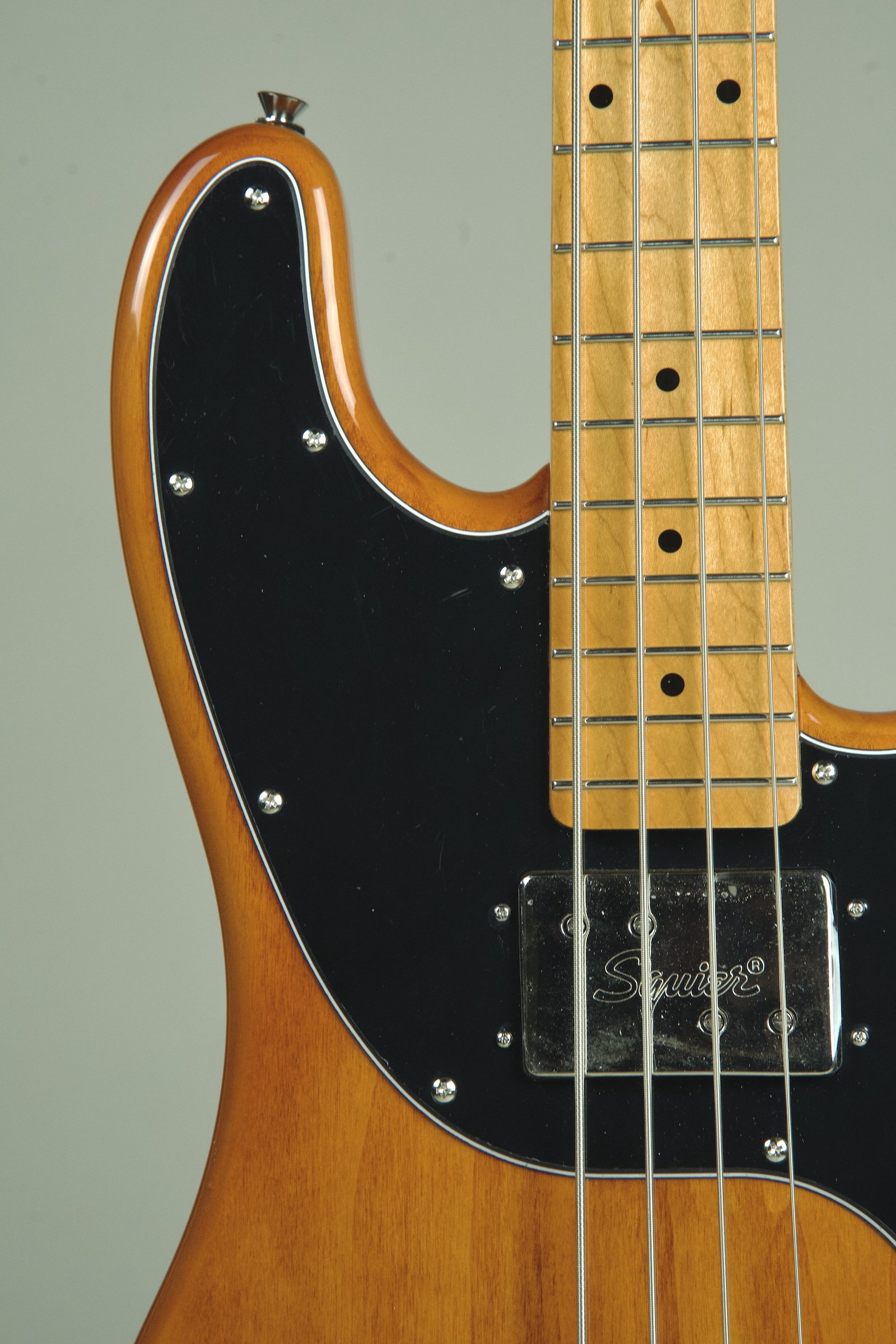 Squier Classic Vibe Telecaster Bass Guitar6.jpeg