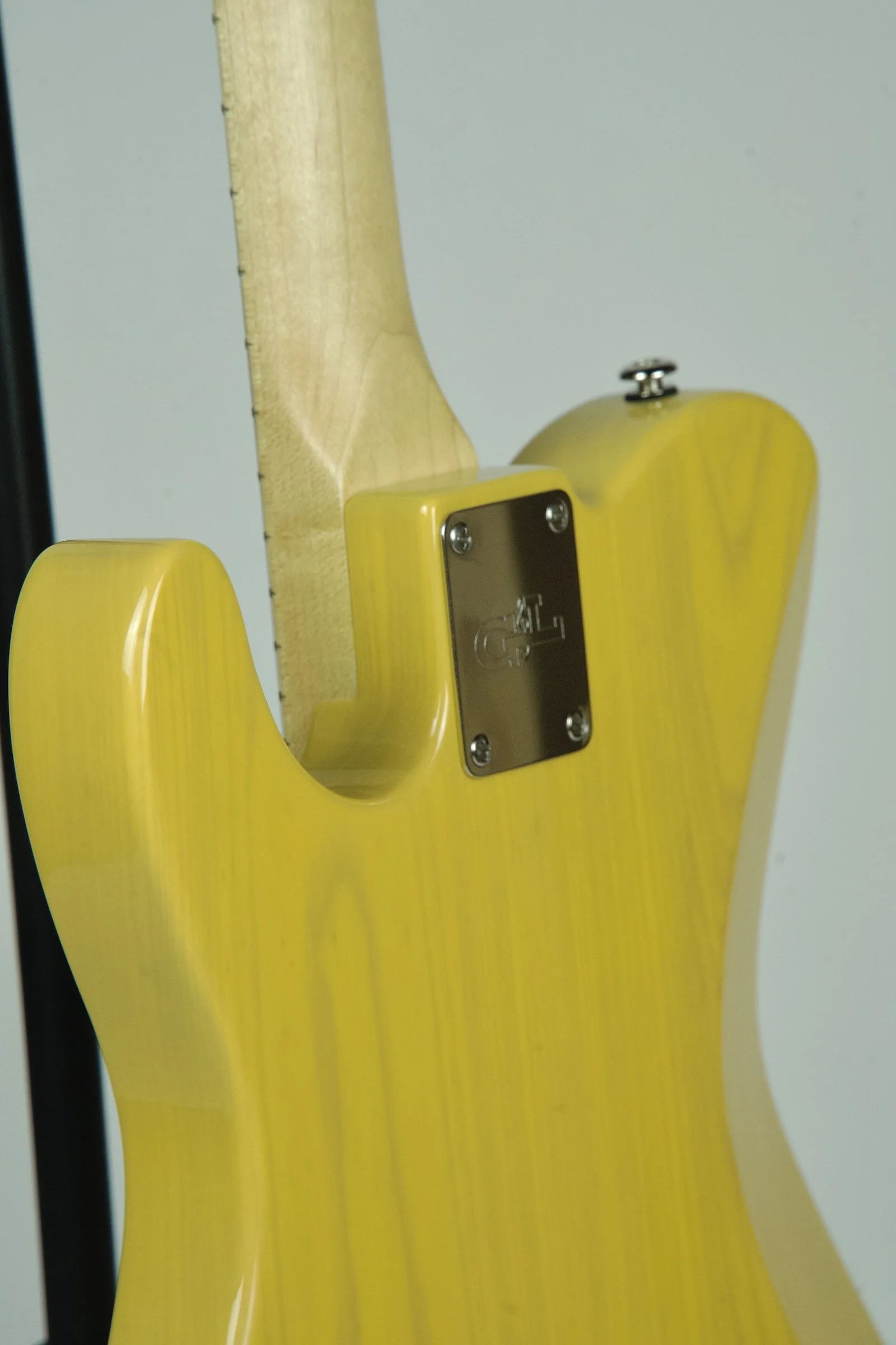 G&L Deluxe ASAT Classic Electric Guitar - Butterscotch 25.jpeg