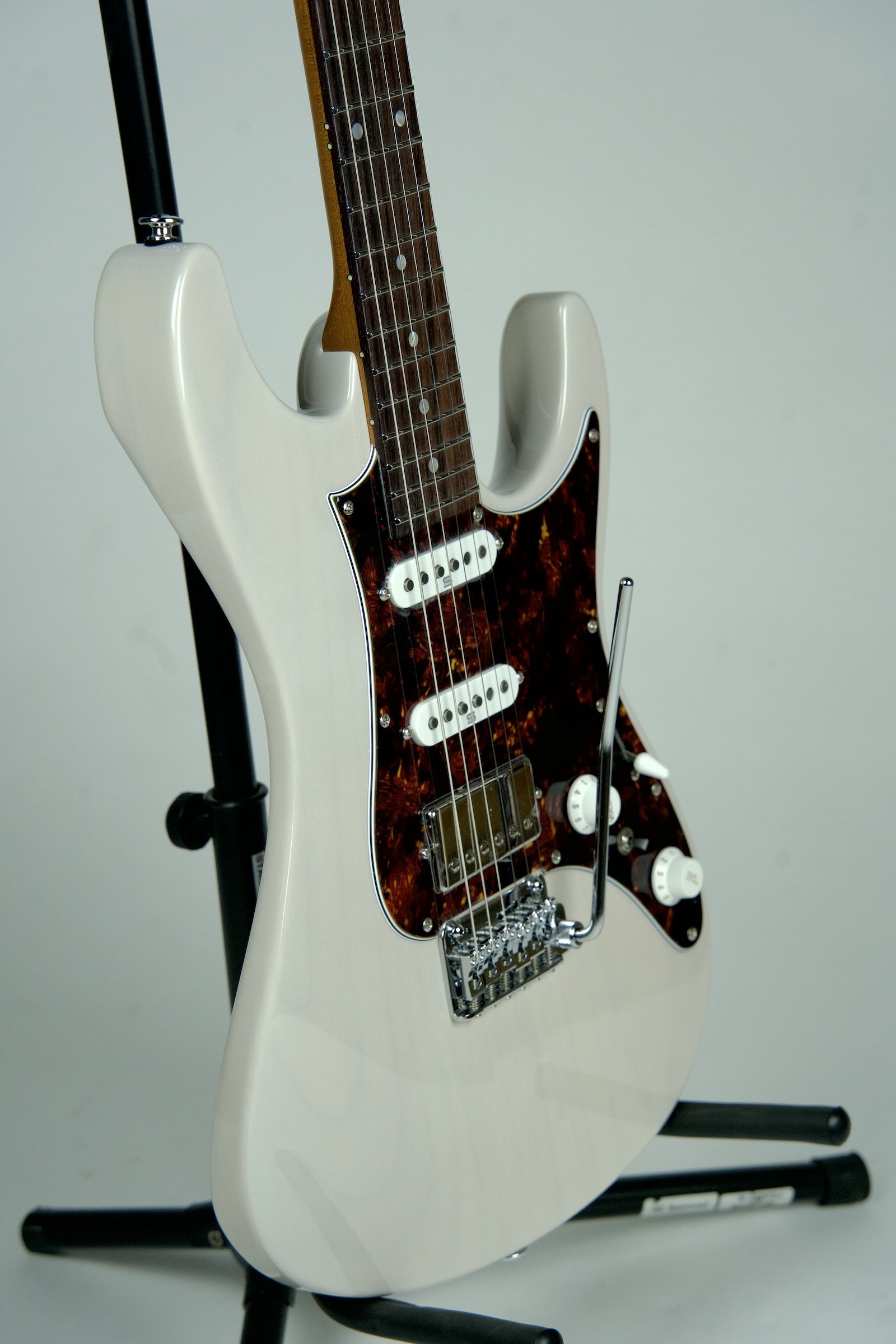 Ibanez Prestige AZ2204N Electric Guitar - Antique White Blonde12.jpeg