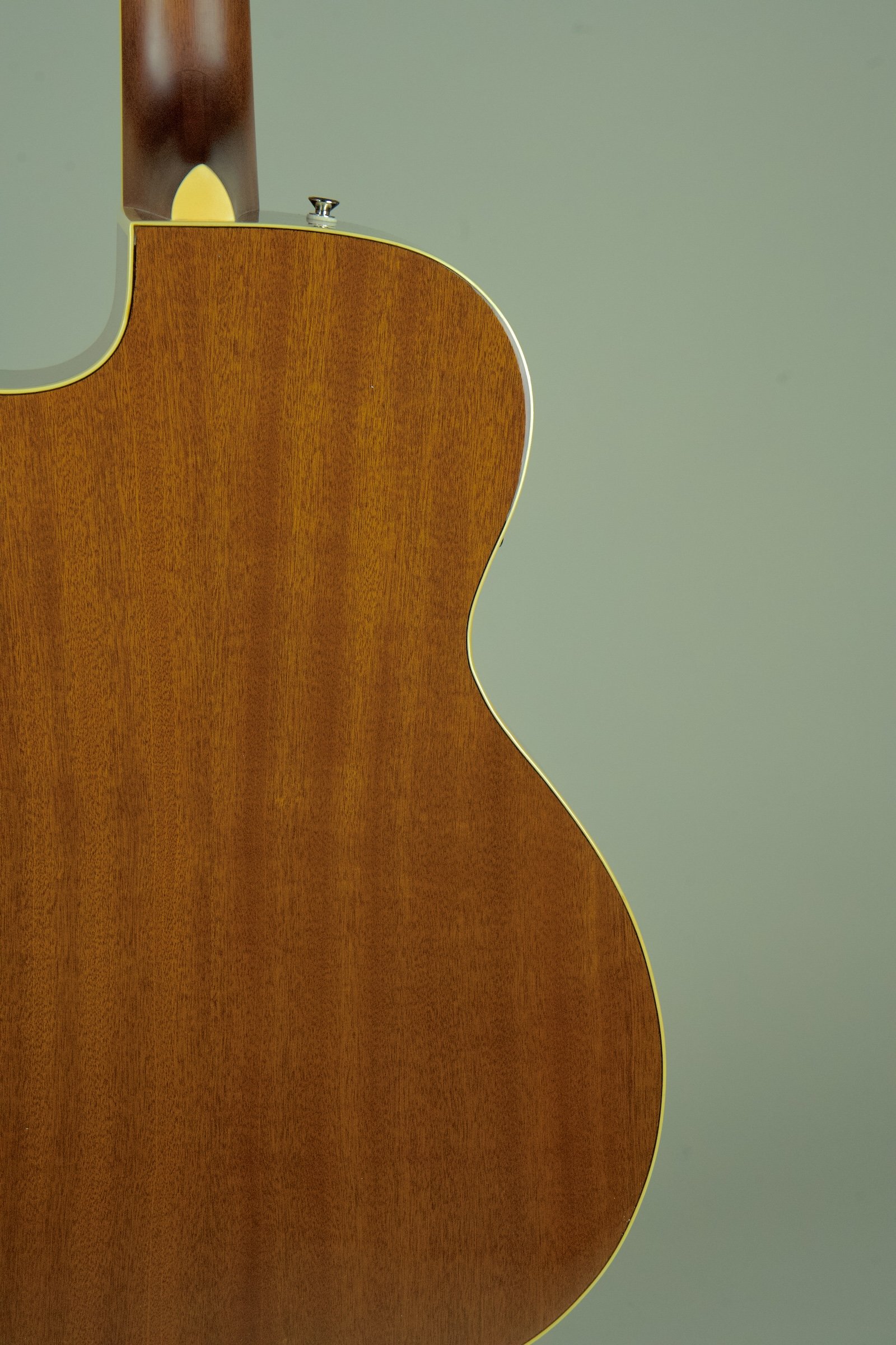 Fender Kingman Acoustic Bass Guitar - Shaded Edge Burst12.jpeg