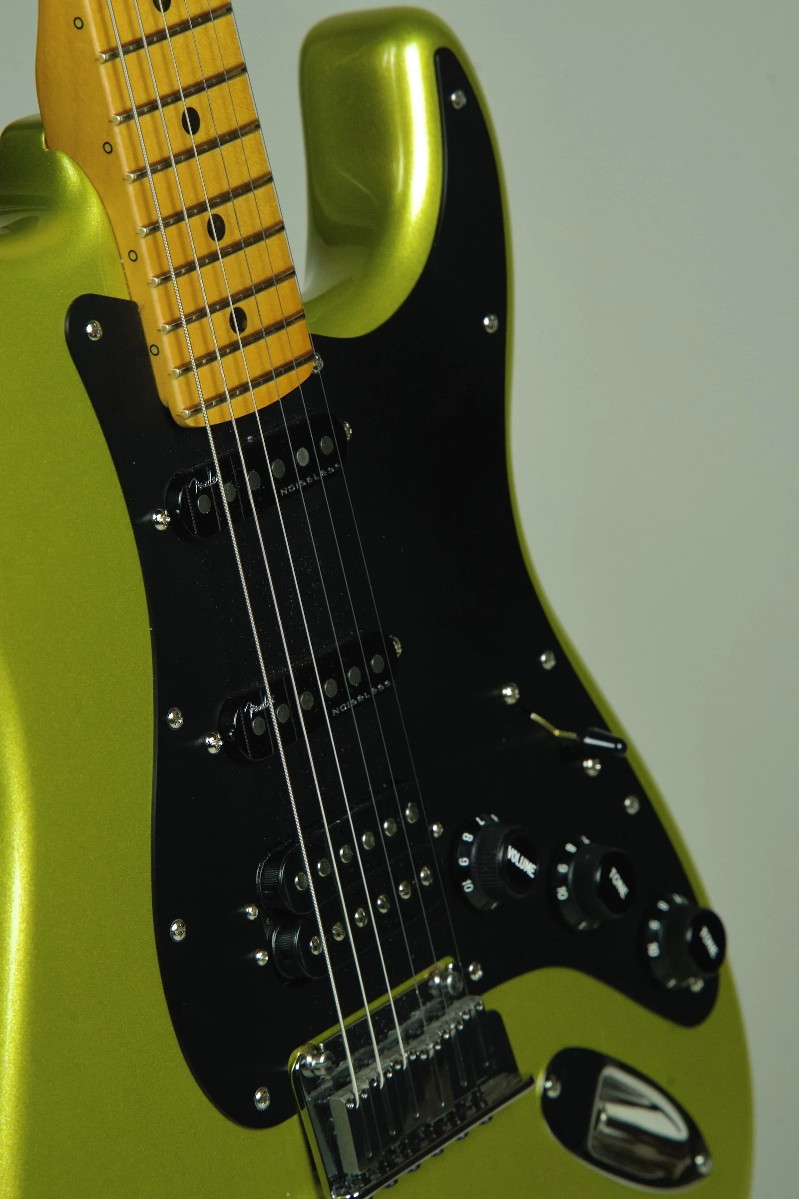 Used Fender American Ultra HSS Stratocaster - Solar Flare17.jpeg