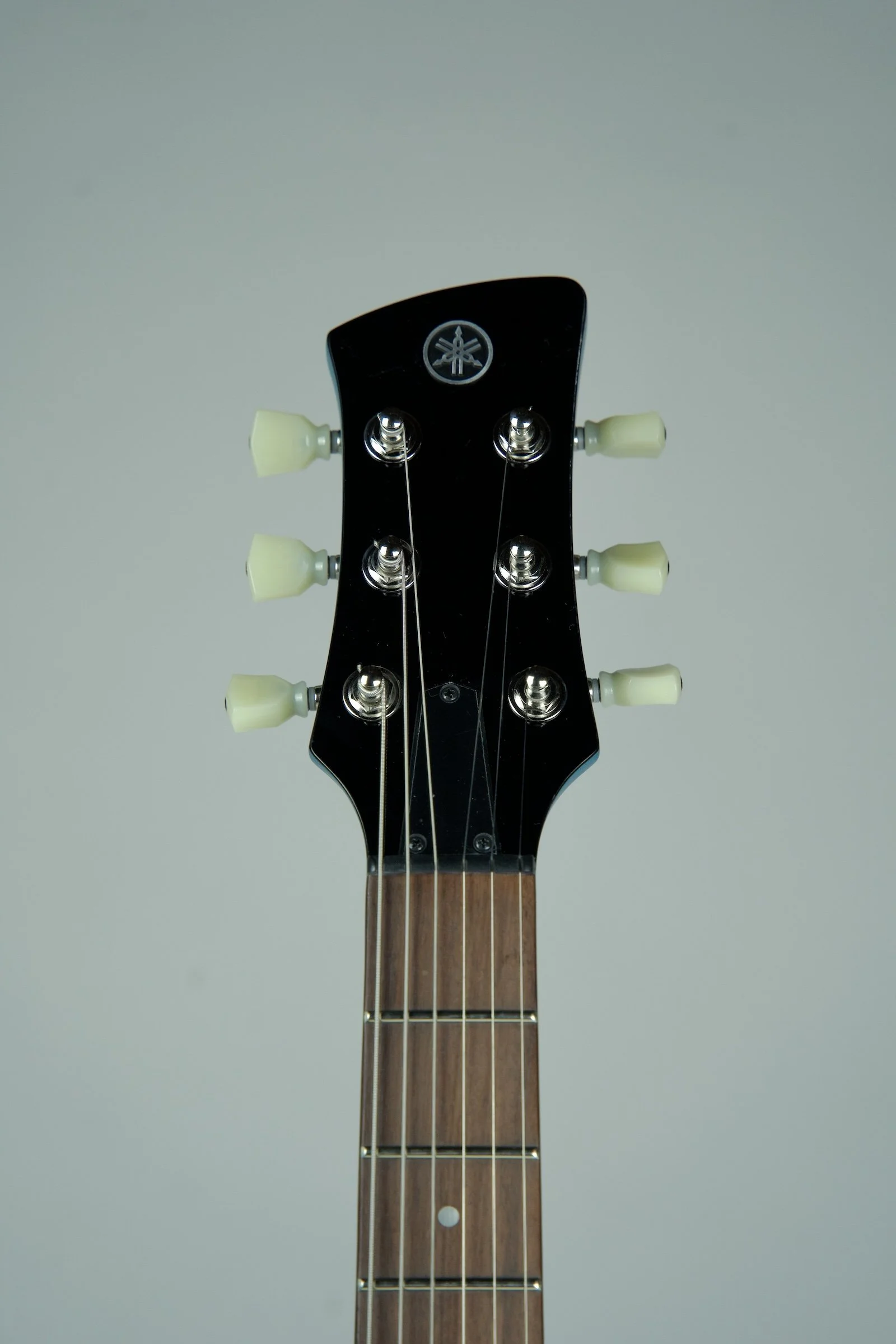 Yamaha Revstar RSE20 Electric Guitar Swift Blue3.jpeg