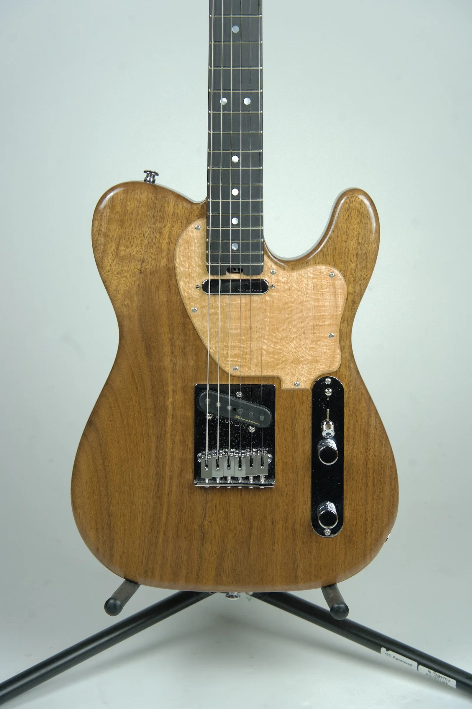 Stosh T-2 Electric Guitar - Natural Walnut