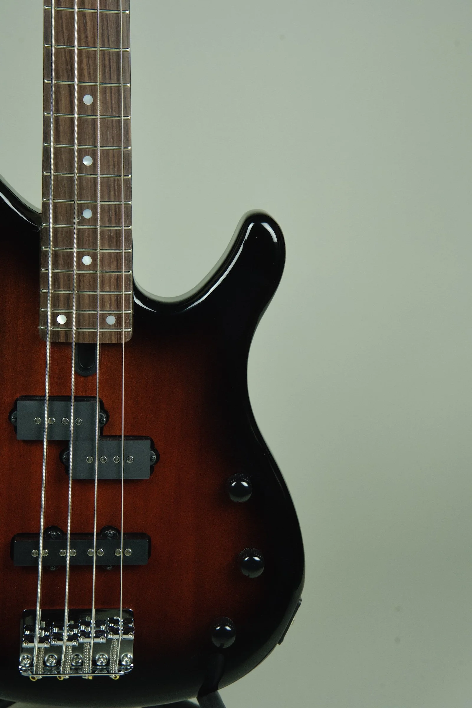 Yamaha TRBX174 4-string Bass Guitar - Violin Sunburst5.jpeg