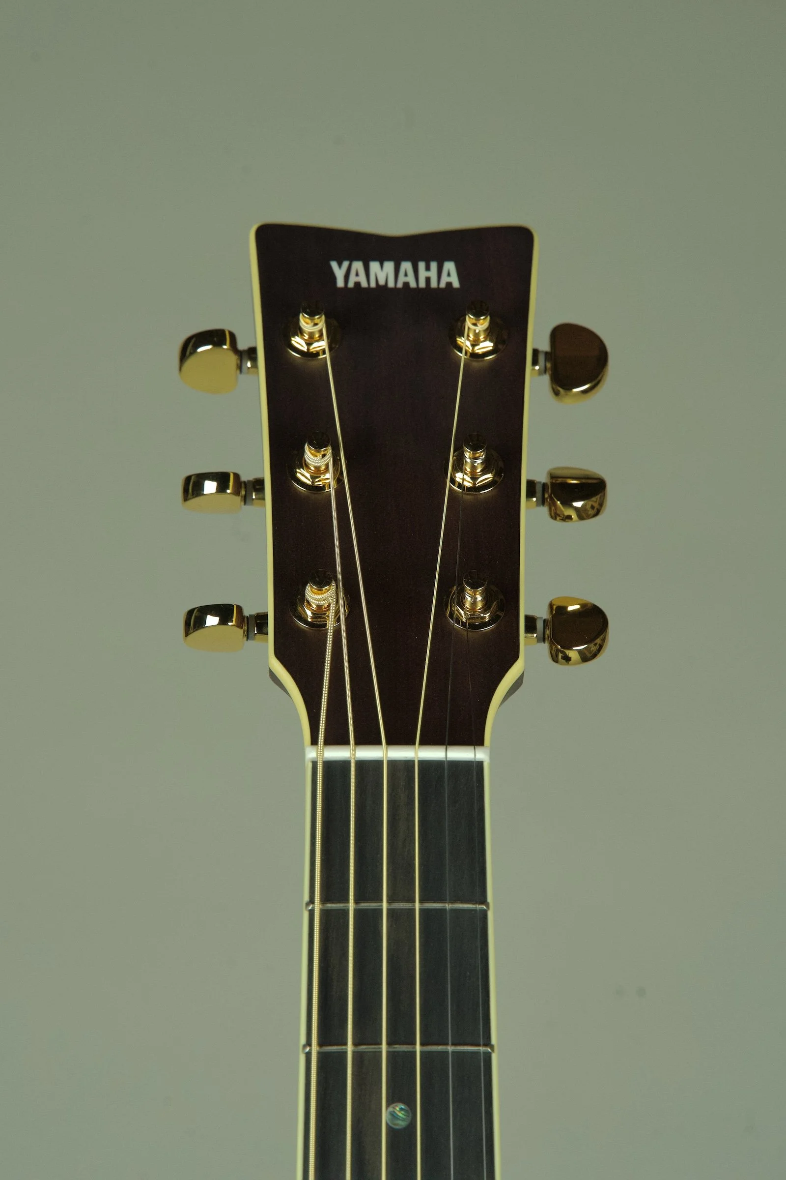 Yamaha LL16M ARE Original Jumbo Acoustic-electric Guitar - Natural3.jpeg