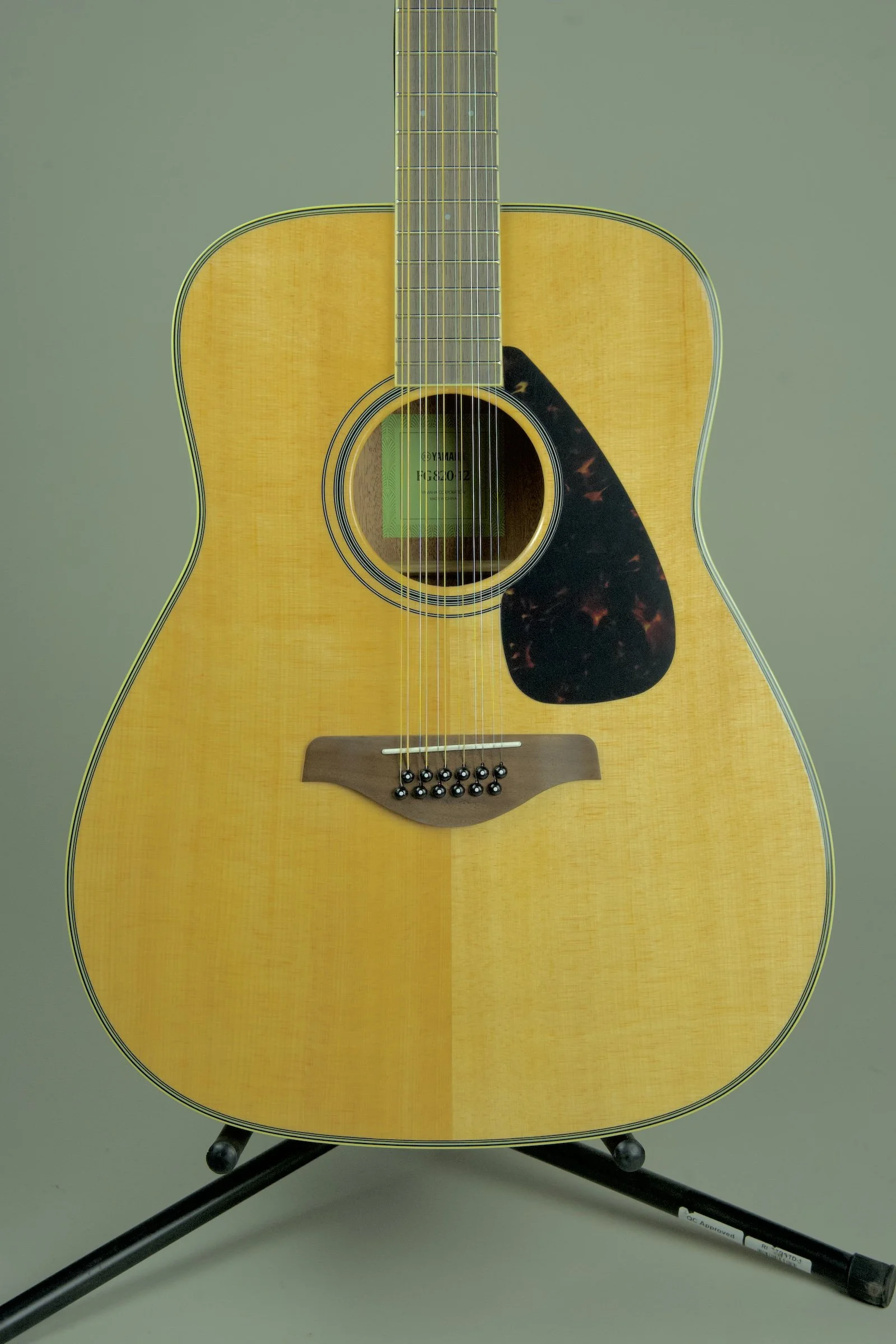Yamaha FG820 12-String Acoustic Guitar2.jpeg