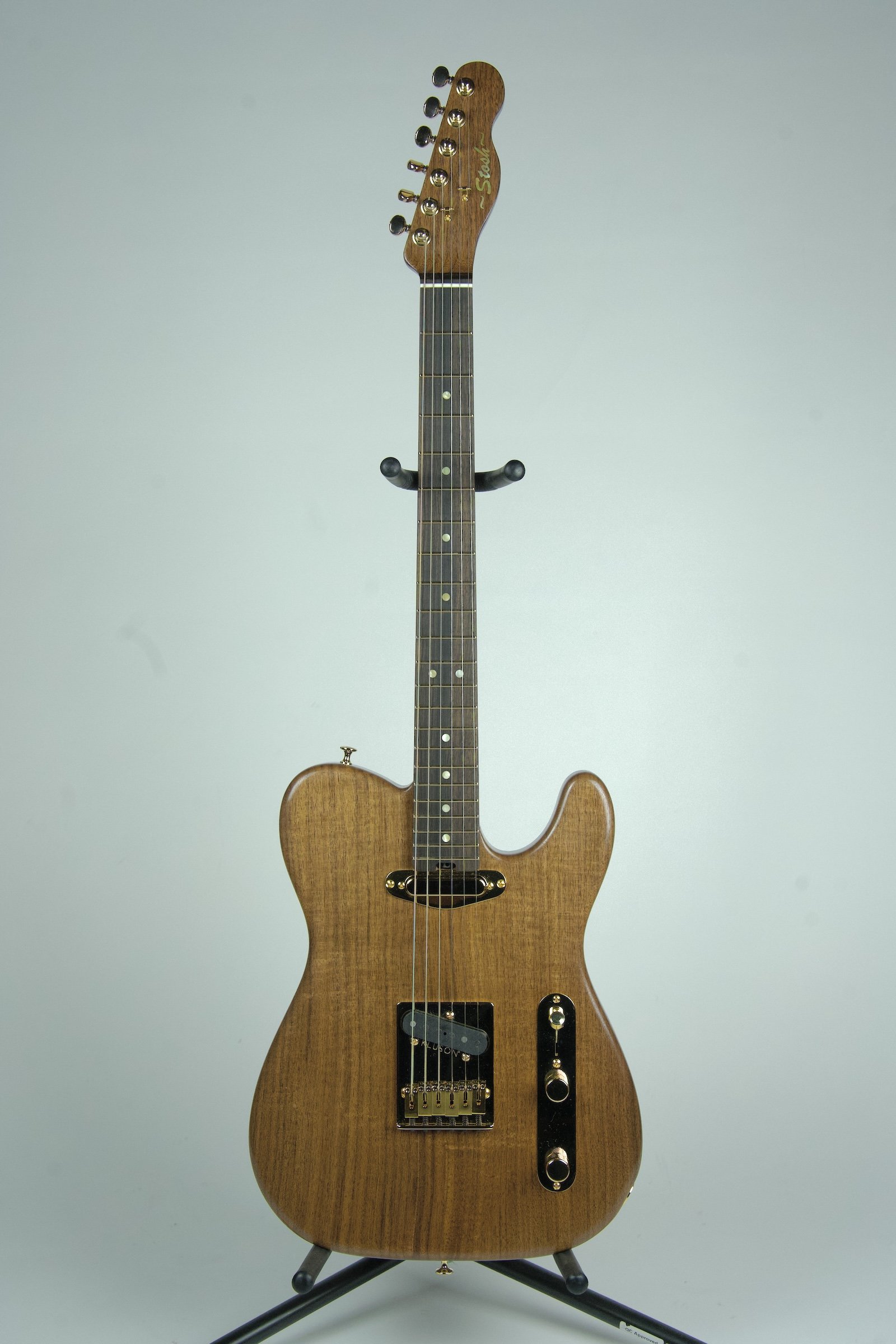 Stosh T-3 Electric Guitar - Natural Walnut5.jpeg