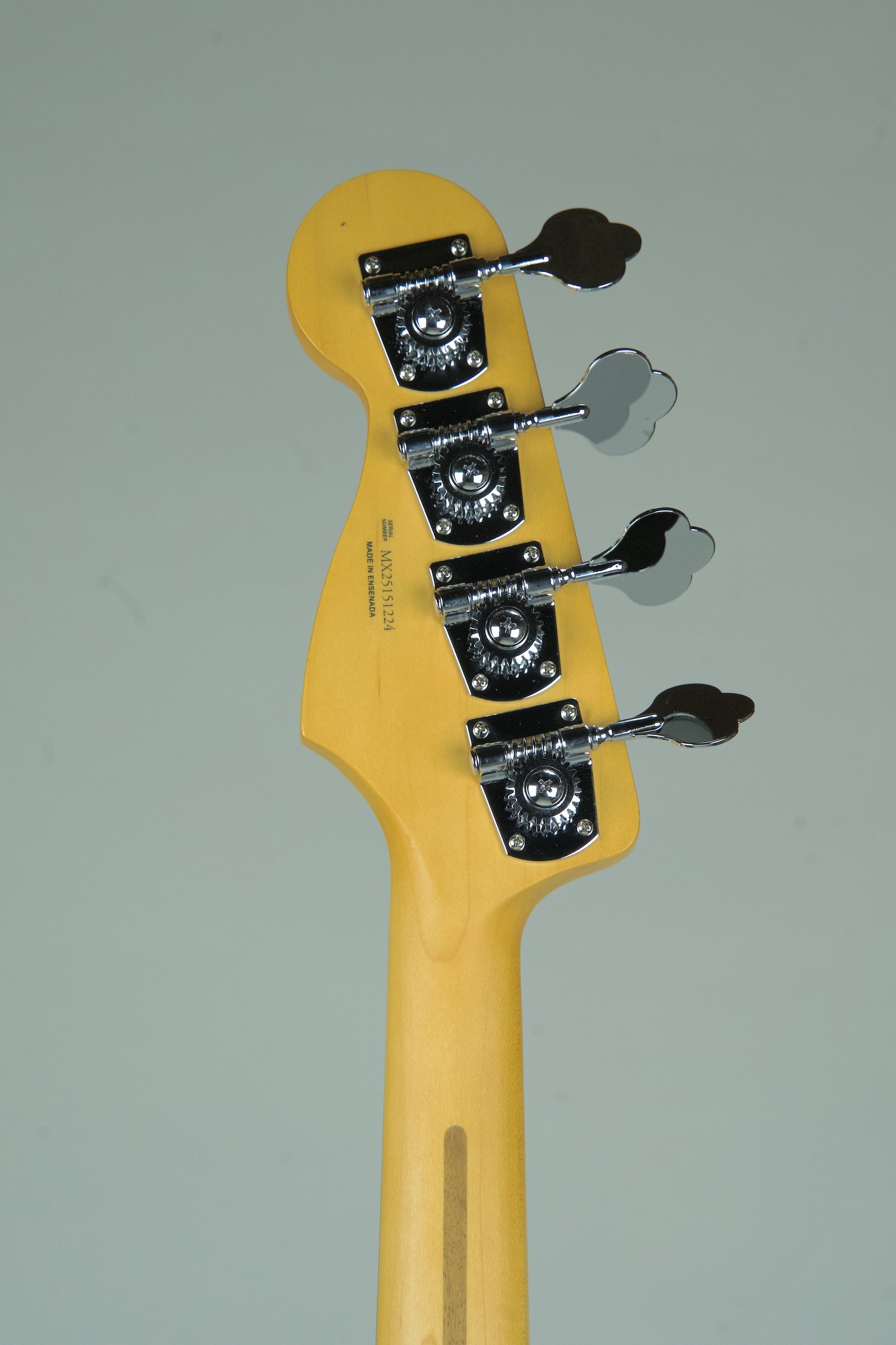 Fender Player II Jazz Bass - Hialeah Yellow10.jpeg