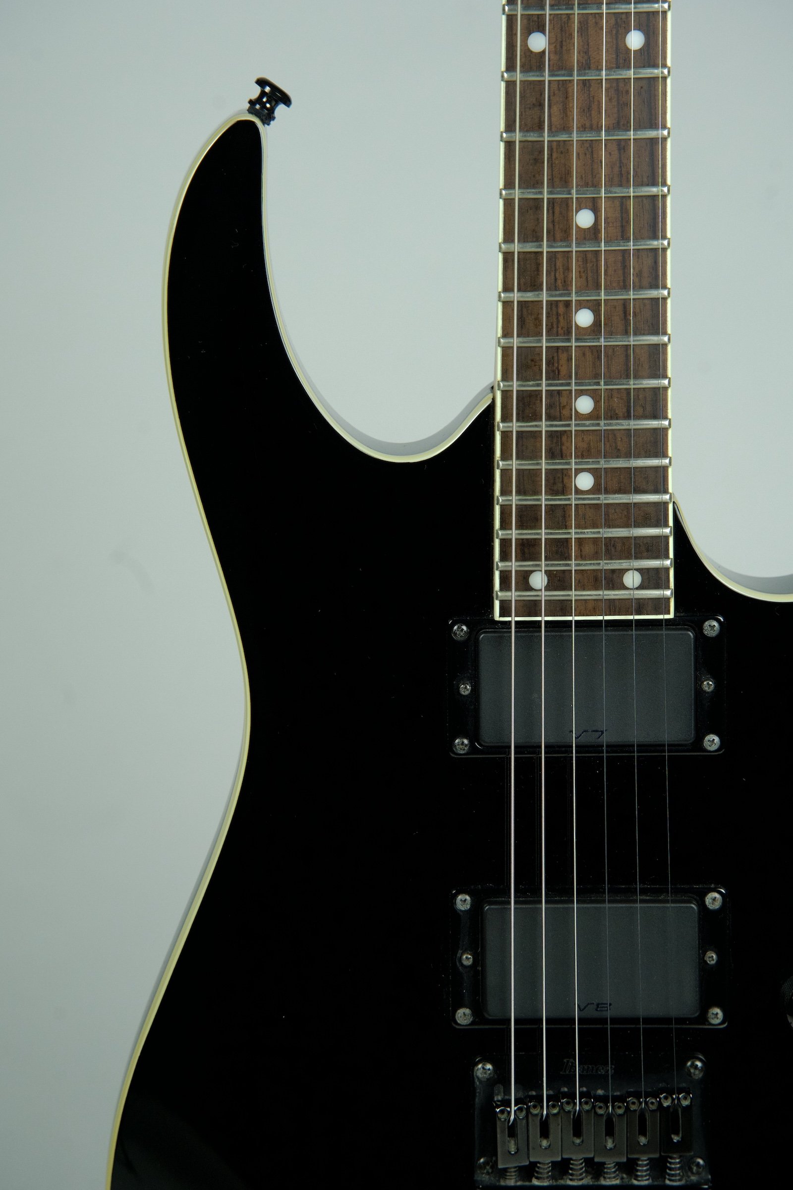 Used Ibanez RG2EX1 Electric Guitar - Black3.jpeg