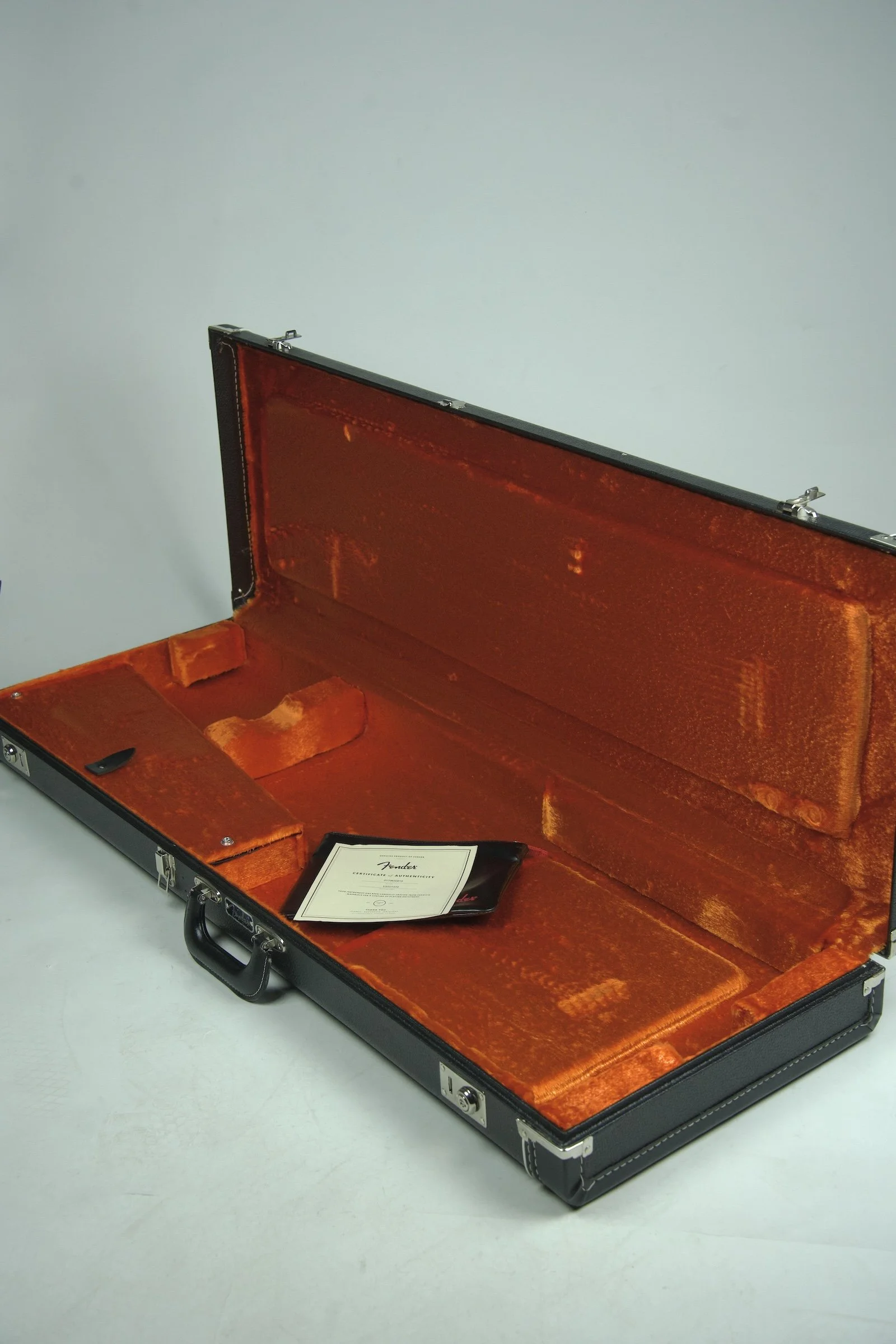USA Fender Hardshell Case2.jpeg