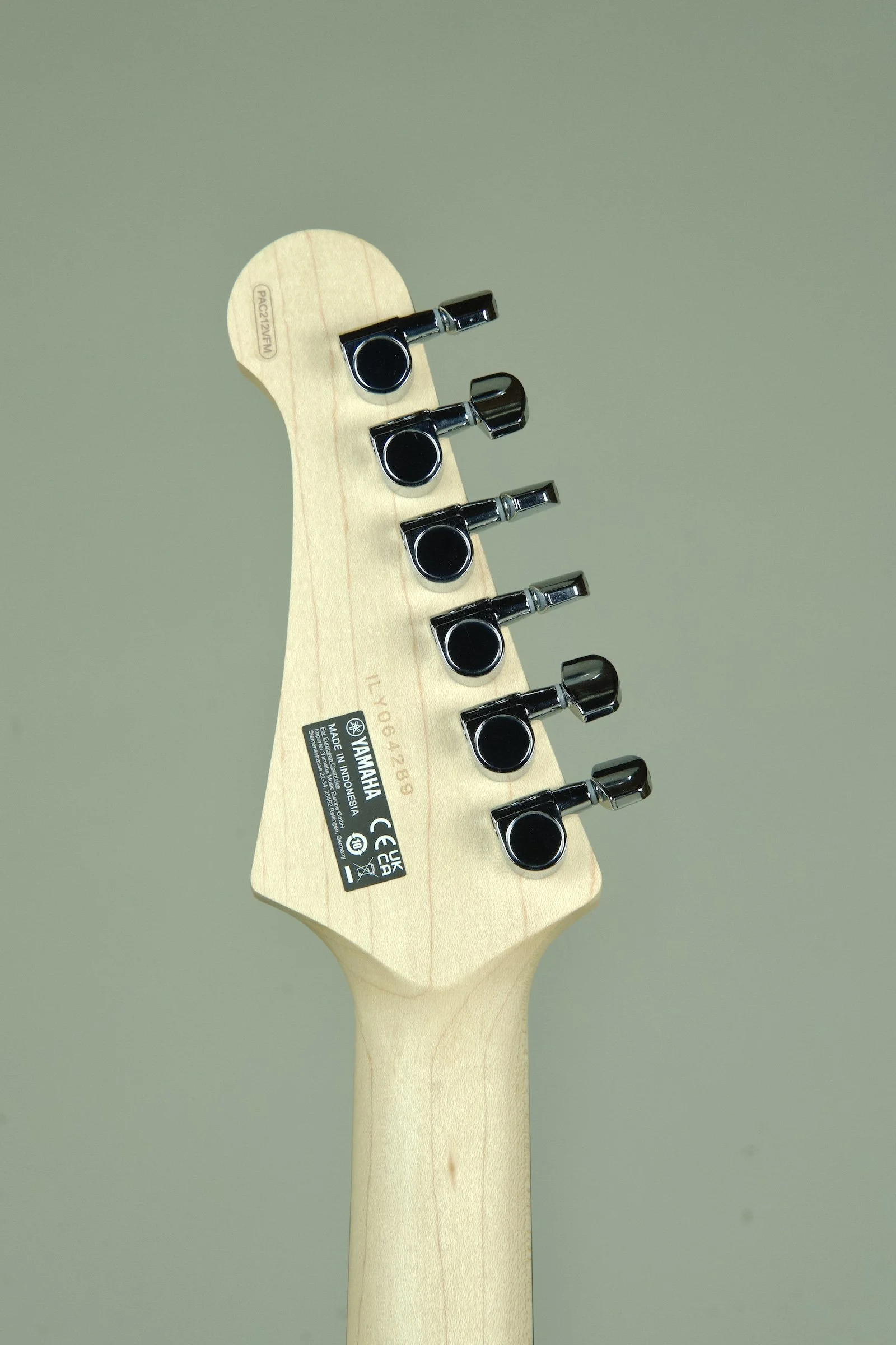 Yamaha PAC212VFM PACIFICA ELECTRIC GUITAR - Caramel Brown8.jpeg