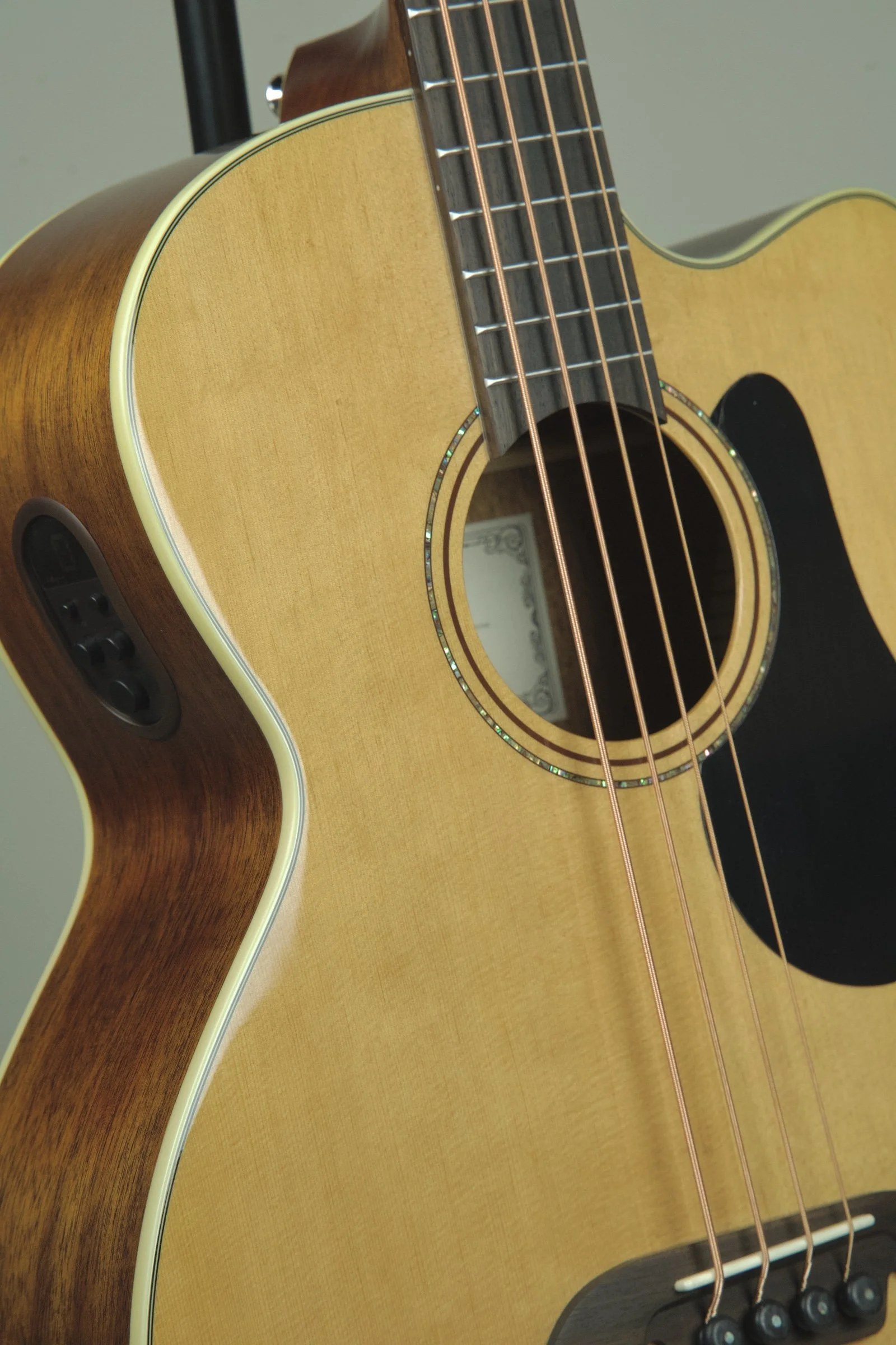 Alvarez AJB60ce Acoustic Bass Guitar 13.jpeg