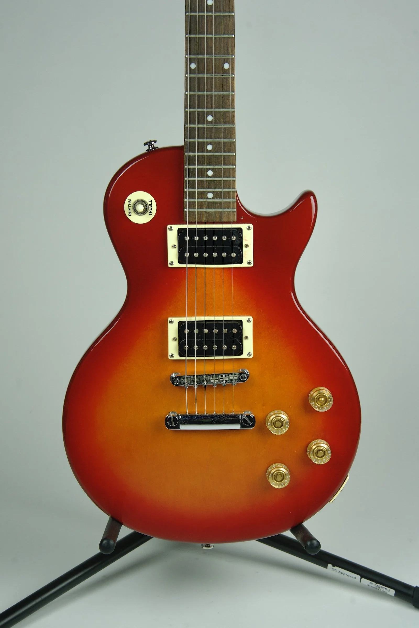 Used Epiphone Les Paul 100 Electric Guitar - Cherry Sunburst2.jpeg