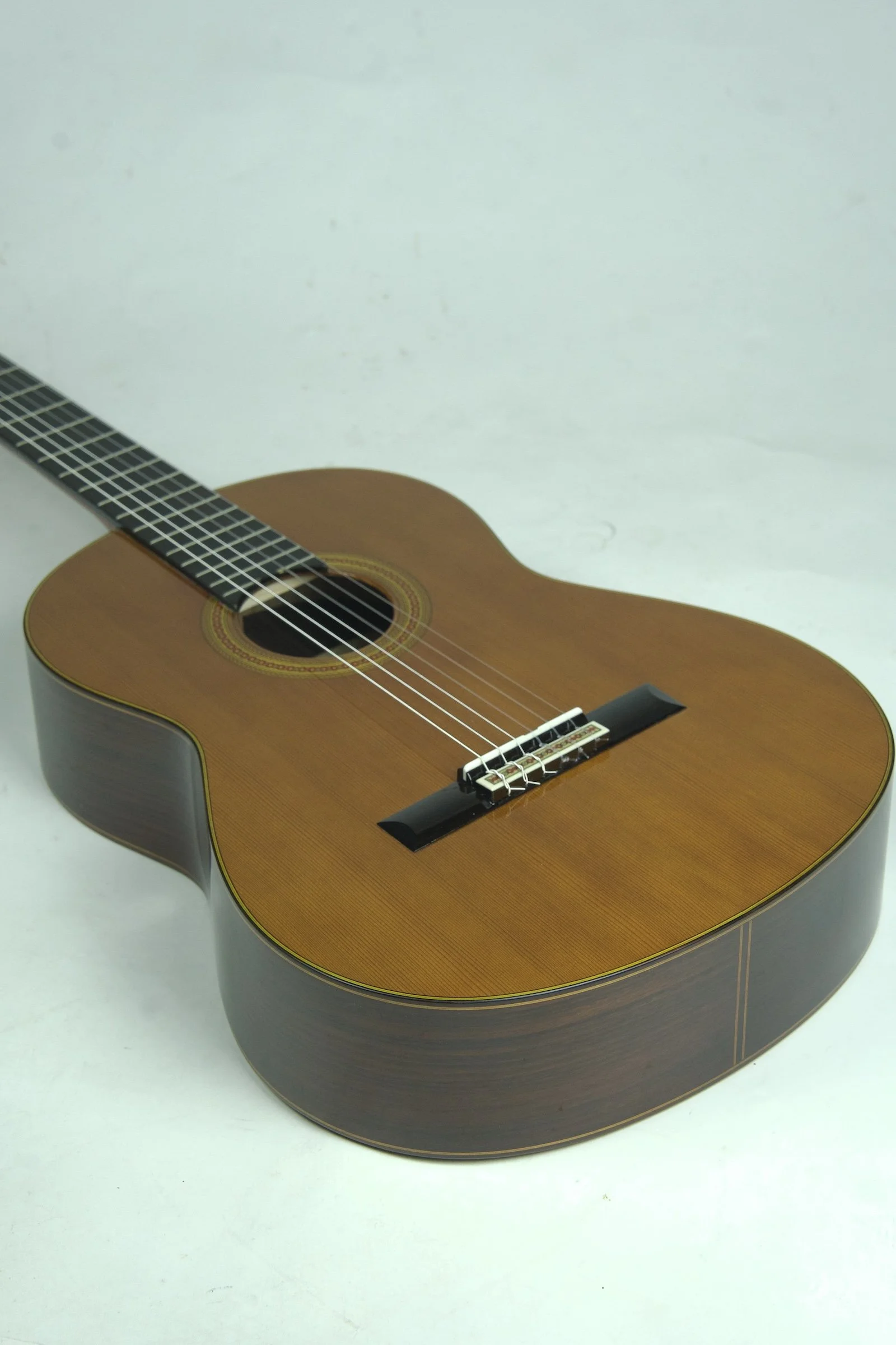 Yamaha Red Label GC32 Classical Guitar 5.jpeg