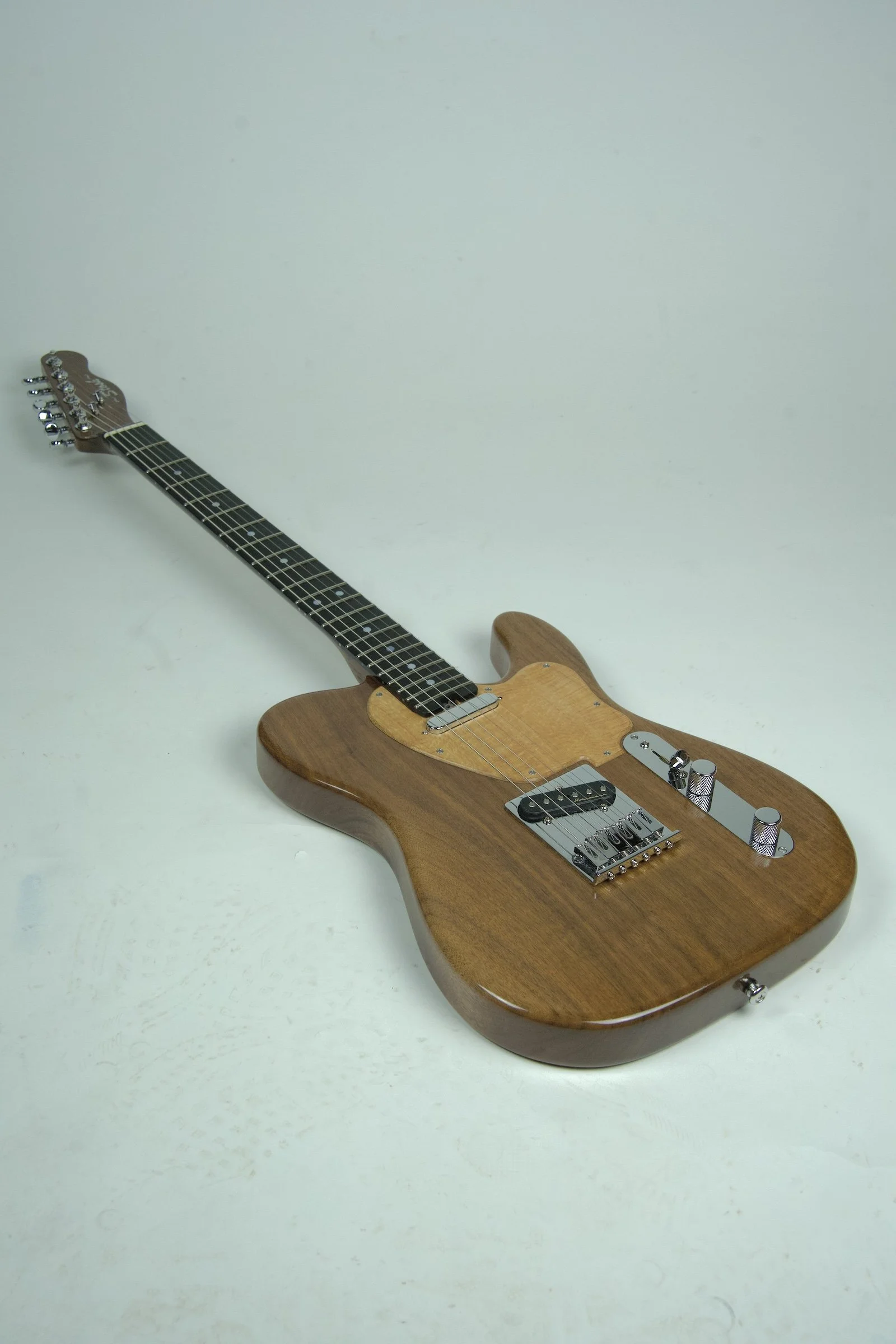 Stosh T-2 Electric Guitar - Natural Walnut23.jpeg