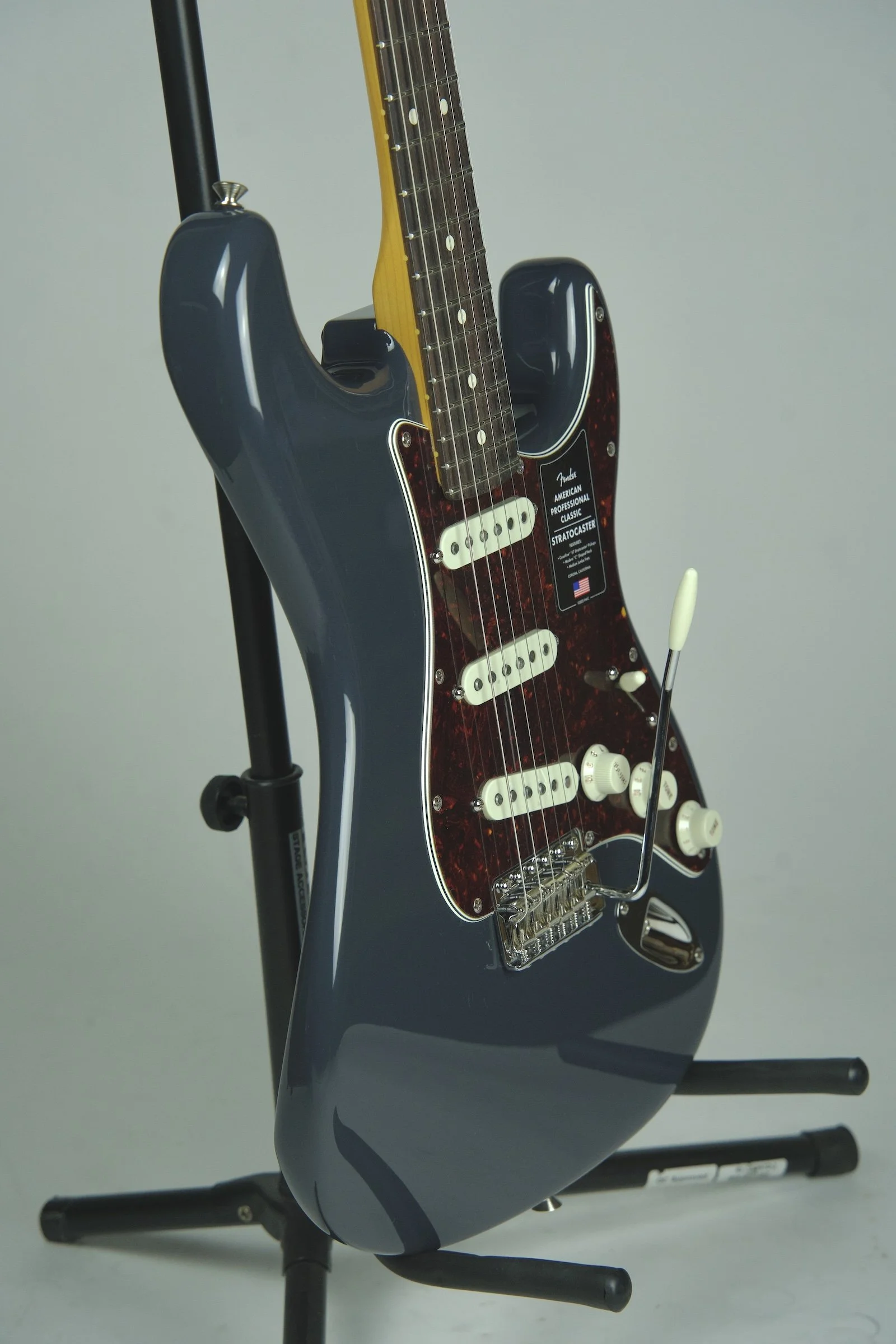 Fender American Professional Classic Stratocaster Electric Guitar - Faded Black15.jpeg