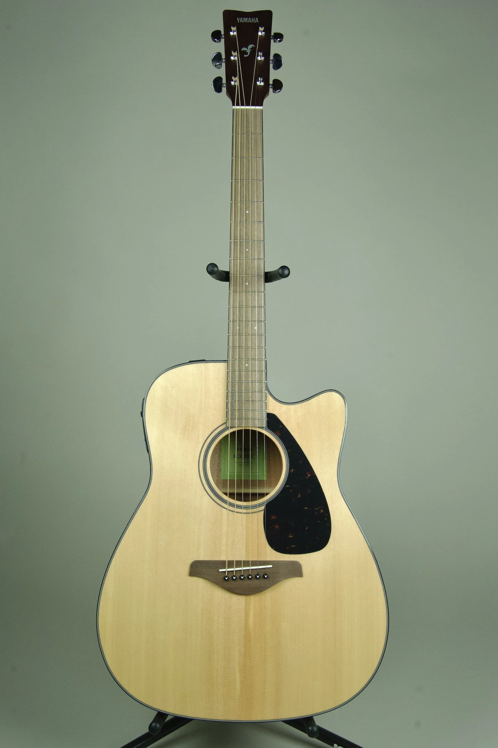 Yamaha FGX800C Dreadnought Cutaway Acoustic-electric Guitar - Natural1.jpeg
