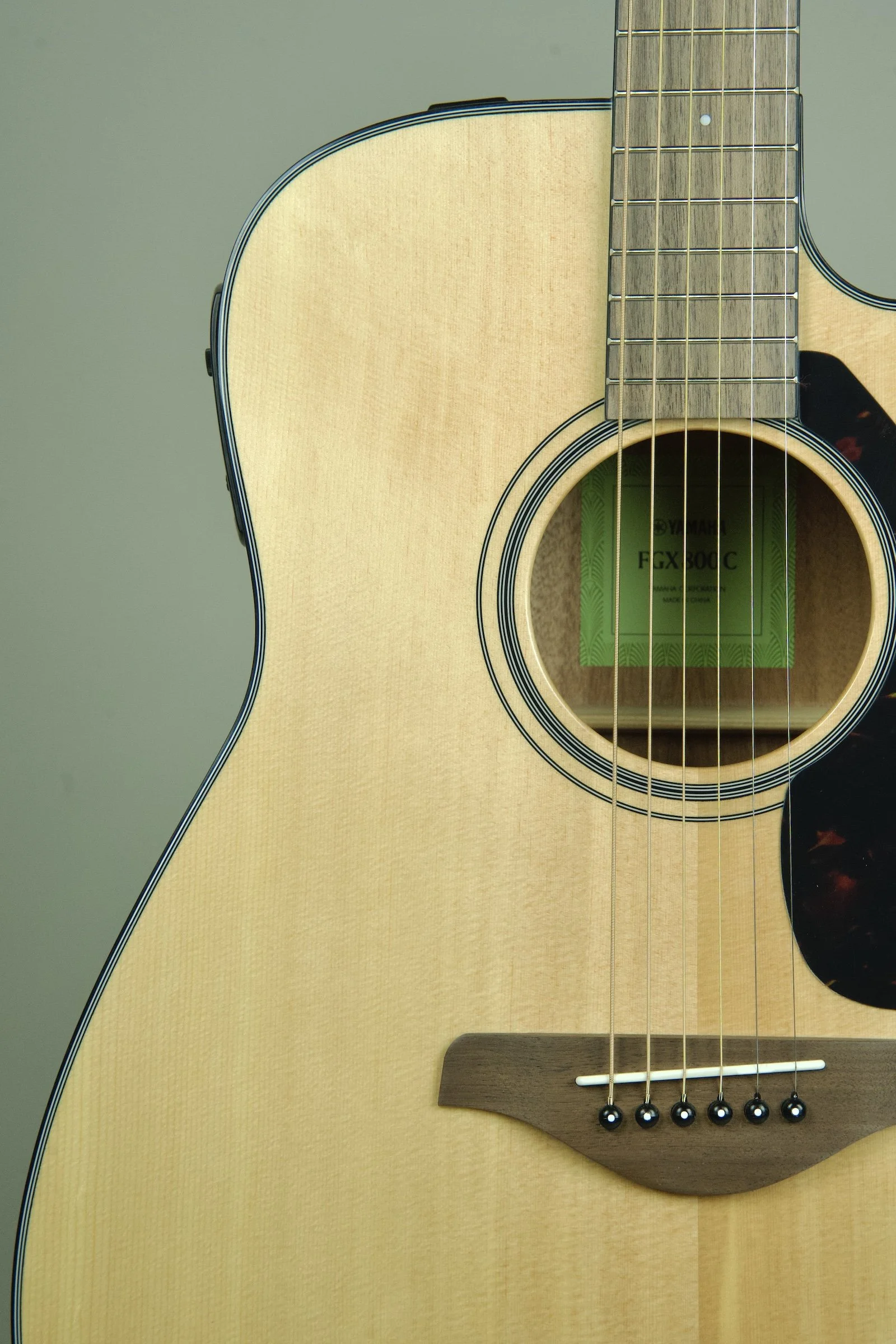 Yamaha FGX800C Dreadnought Cutaway Acoustic-electric Guitar - Natural4.jpeg