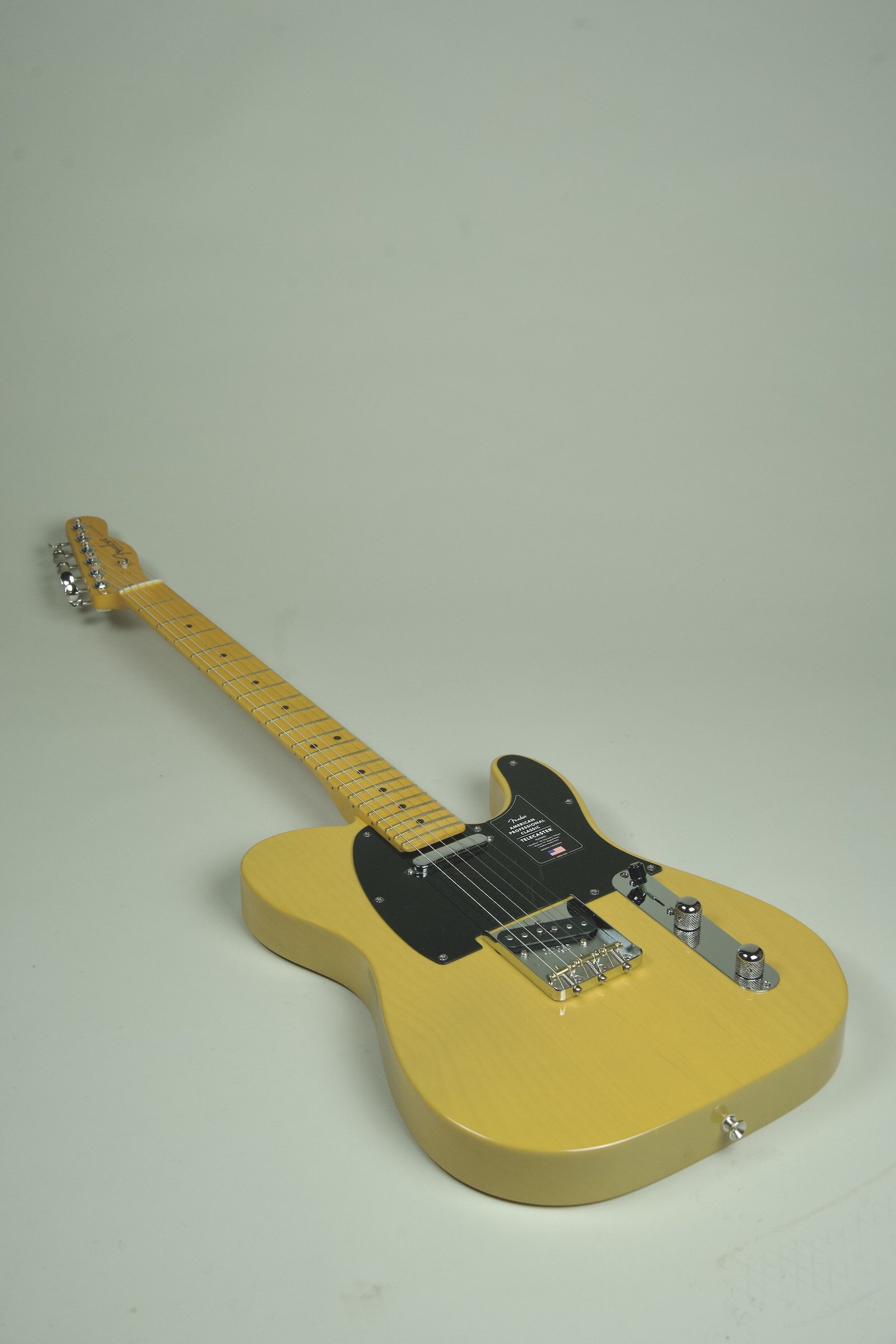 Fender American Professional Classic Telecaster Electric Guitar - Butterscotch Blonde22.jpeg