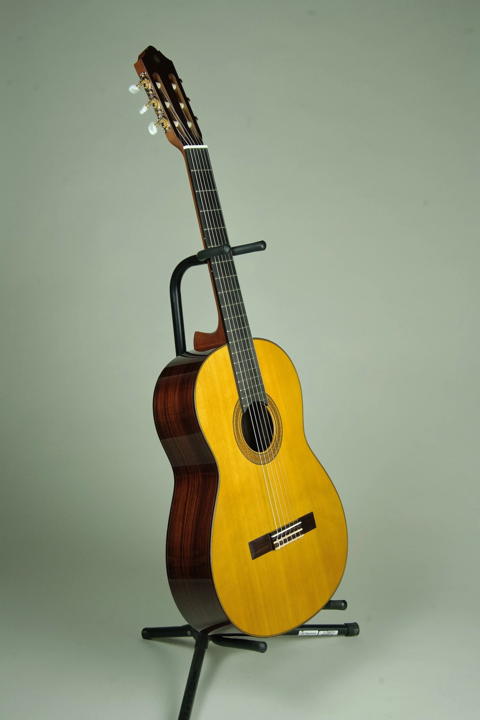 Yamaha CG182 Classical Guitar11.jpeg
