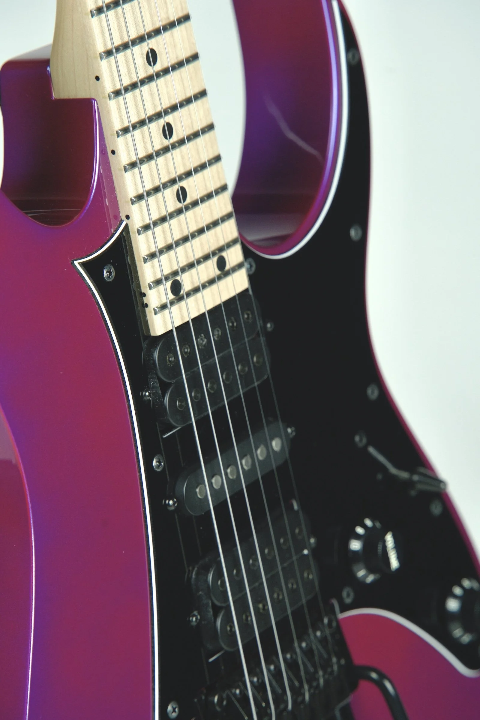Used Ibanez RG550 Electric Guitar Purple Neon9.jpeg