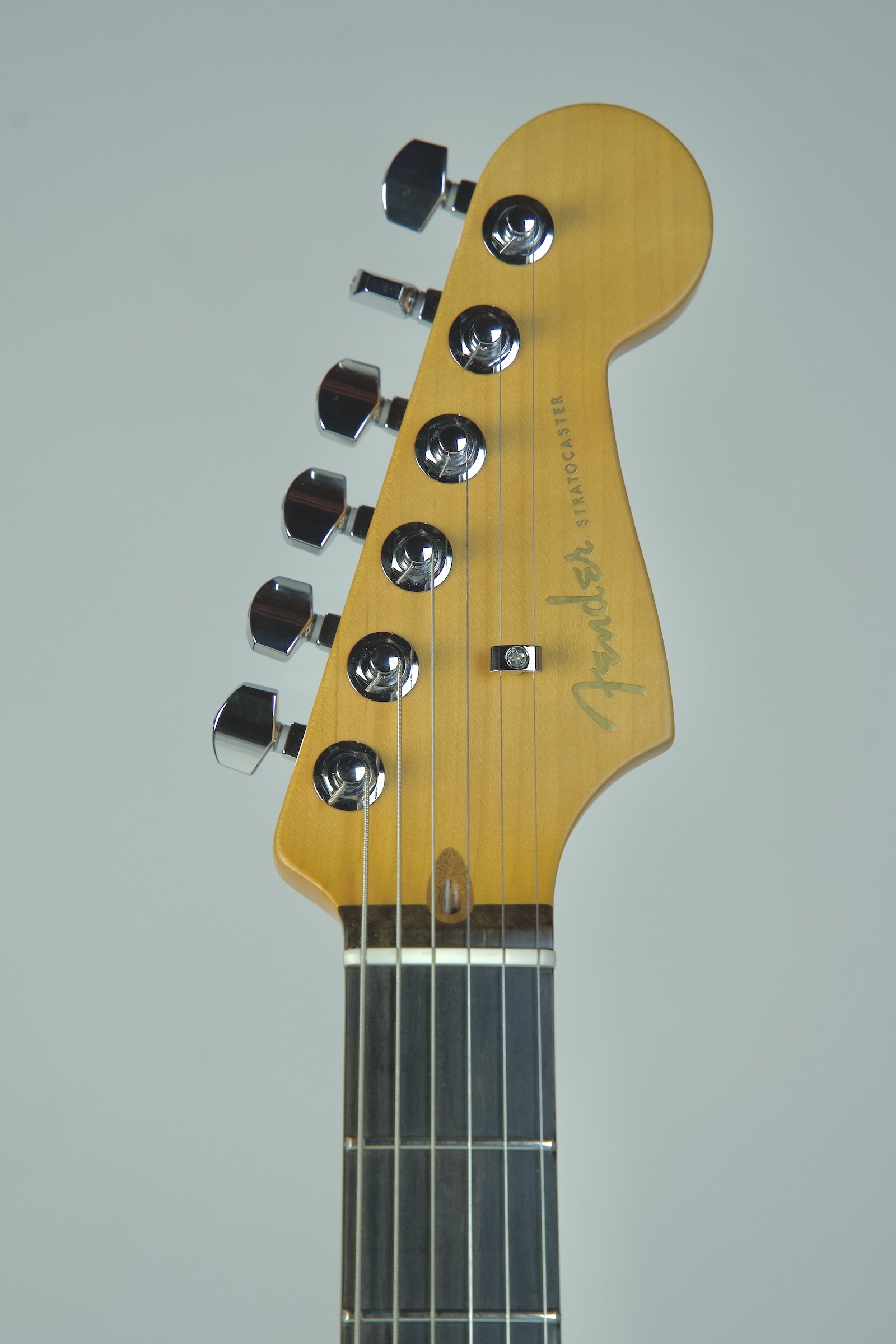 Used Fender American Ultra II Stratocaster Texas Tea3.jpeg