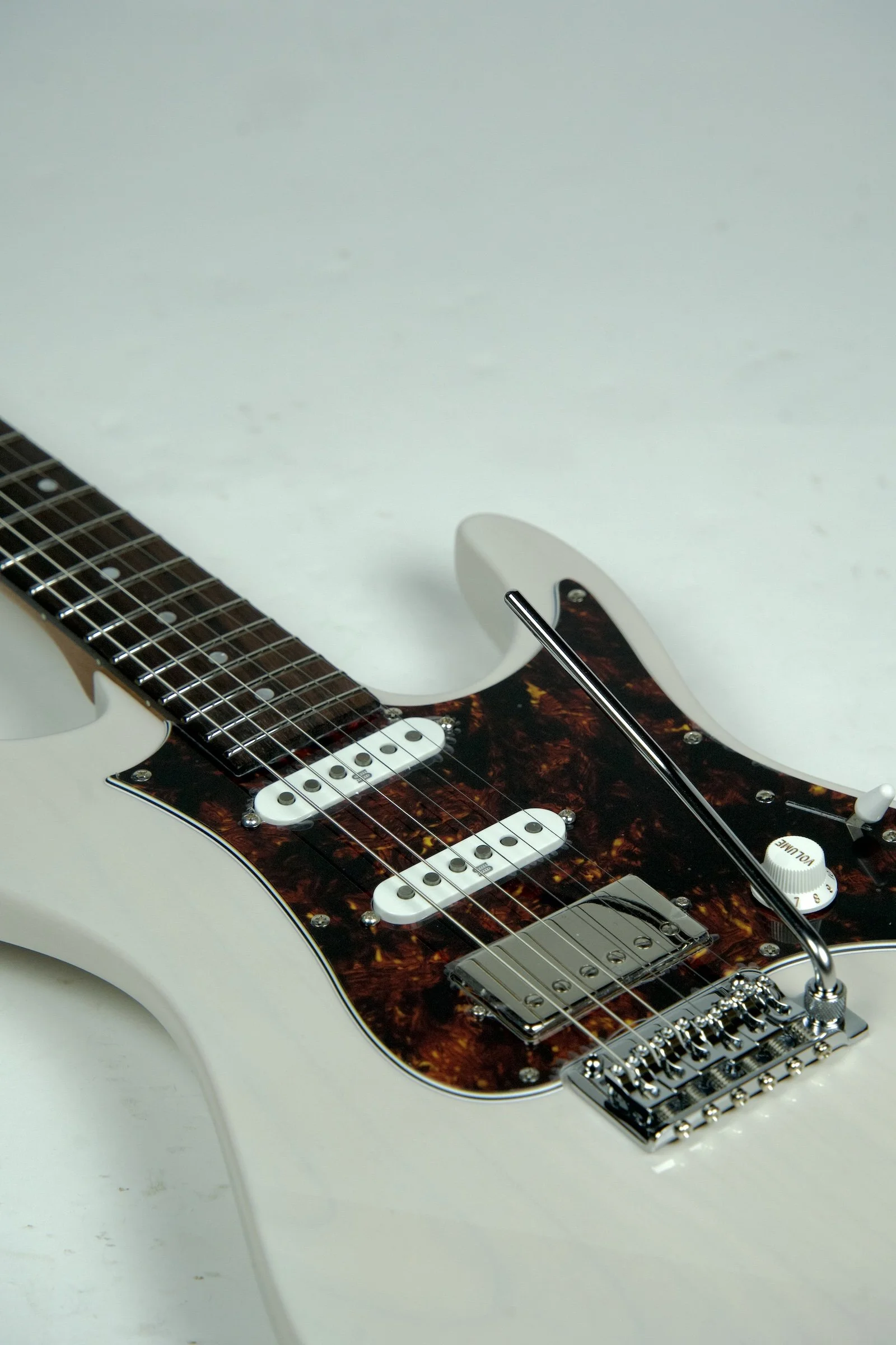 Ibanez Prestige AZ2204N Electric Guitar - Antique White Blonde22.jpeg