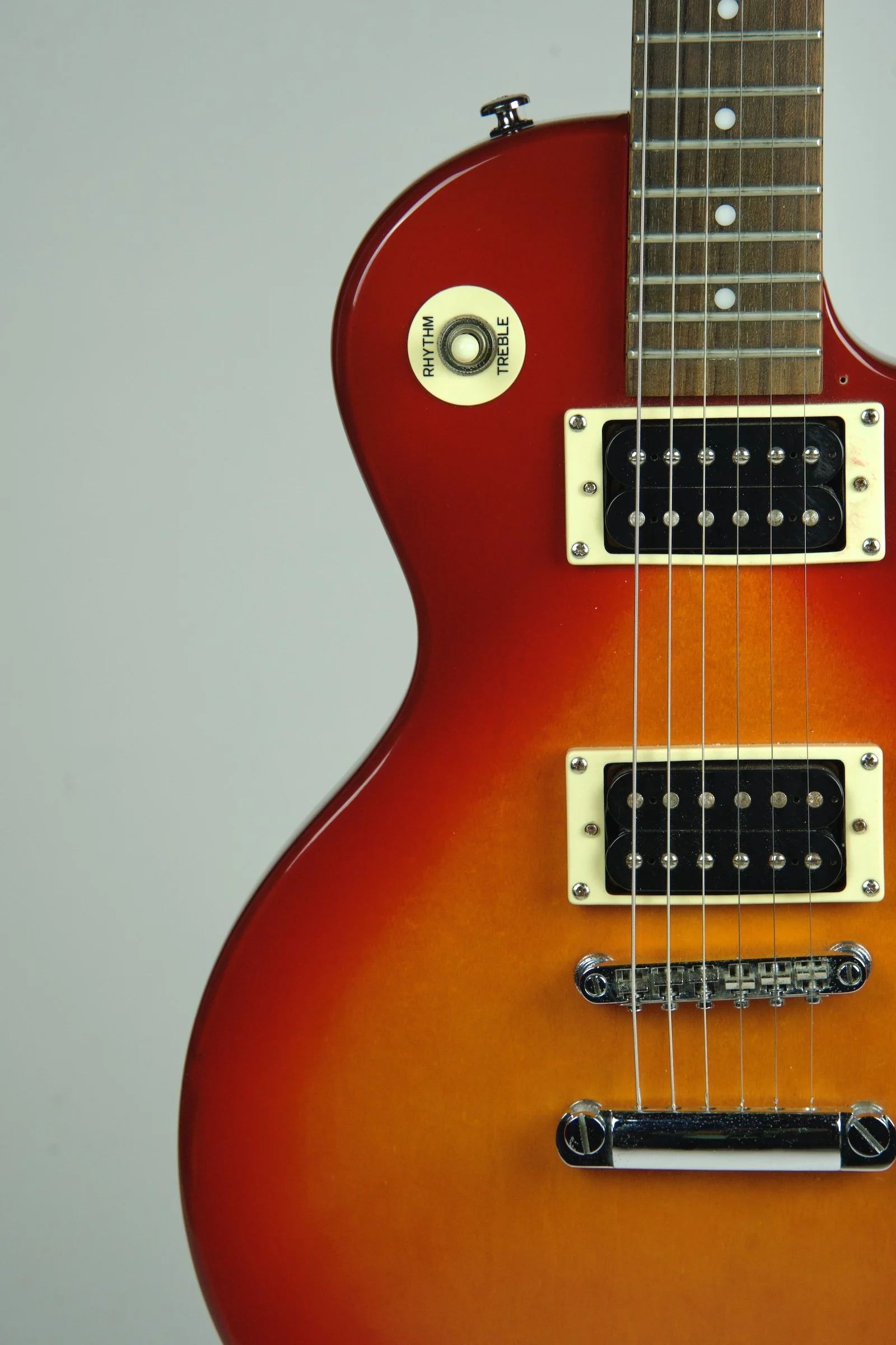 Used Epiphone Les Paul 100 Electric Guitar - Cherry Sunburst3.jpeg