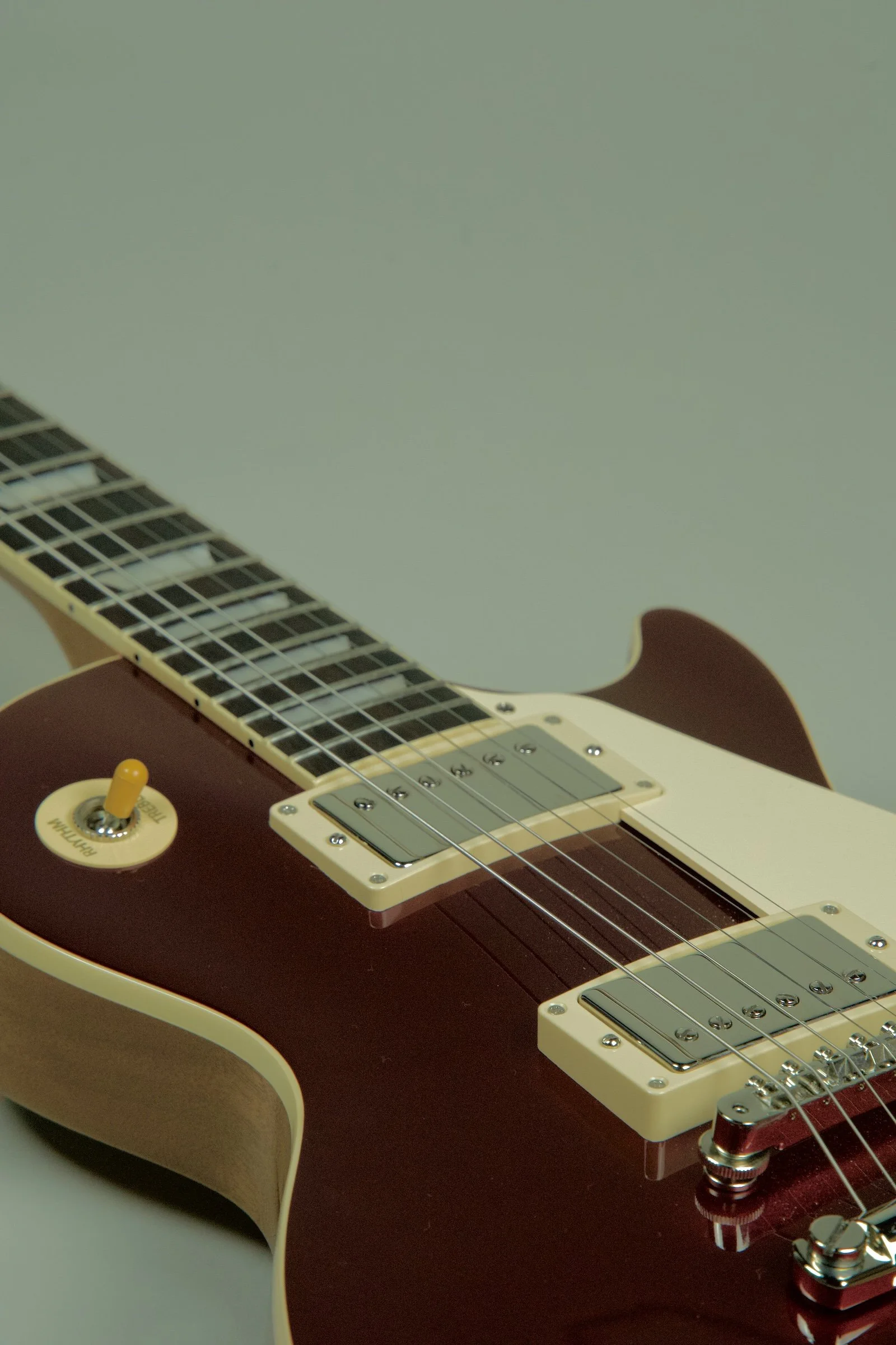 Used Gibson Les Paul Standard 60s Electric Guitar Sparkling Burgandy25.jpeg