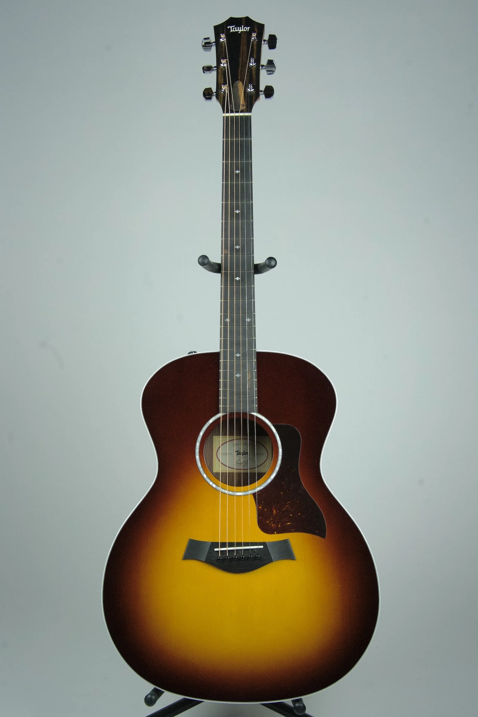 Used Taylor 214e-SB-DLX Acoustic Electric Guitar1.jpeg