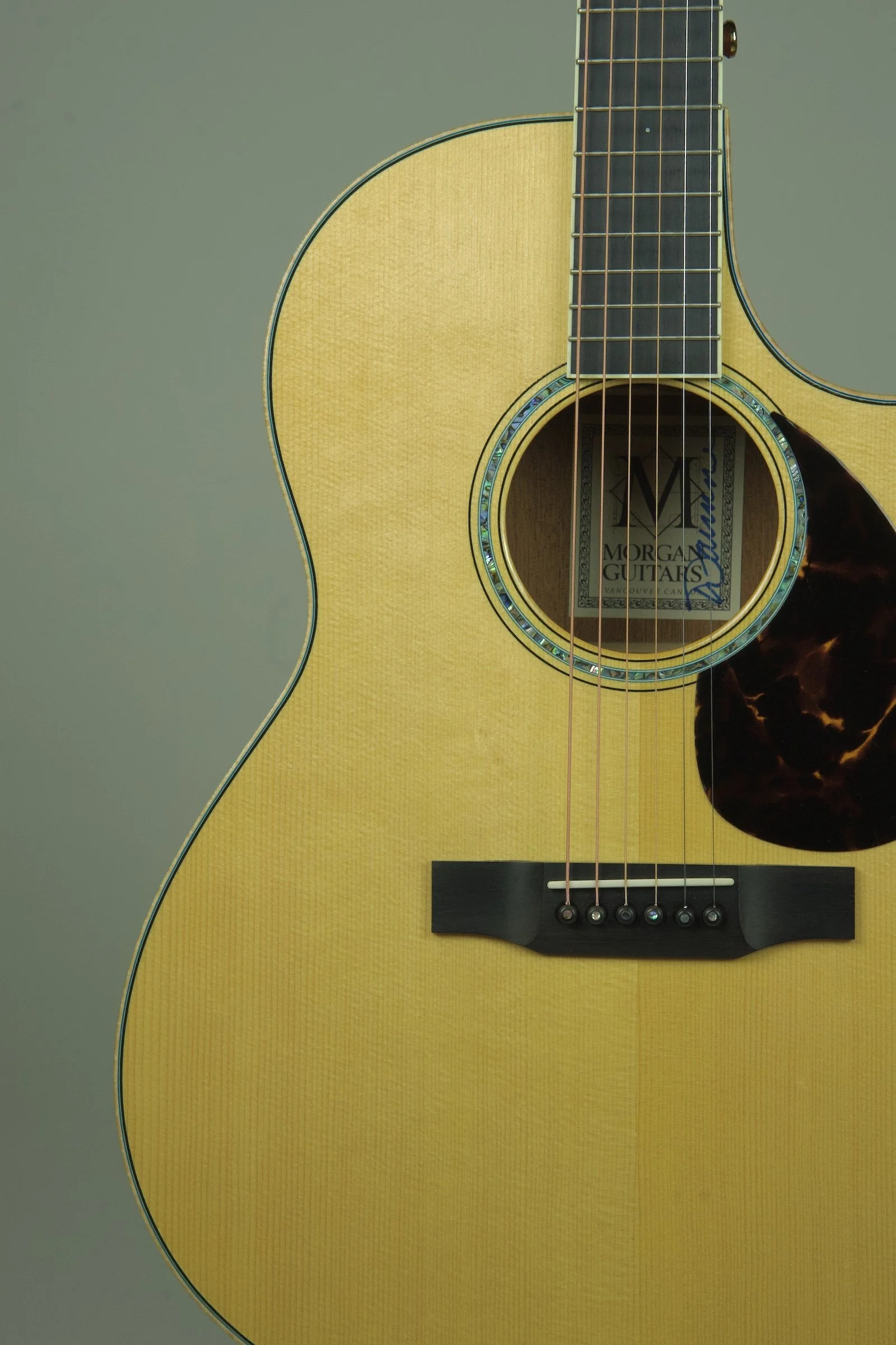 Used Morgan Concert Florentine Cutaway Acoustic Electric Guitar5.jpeg