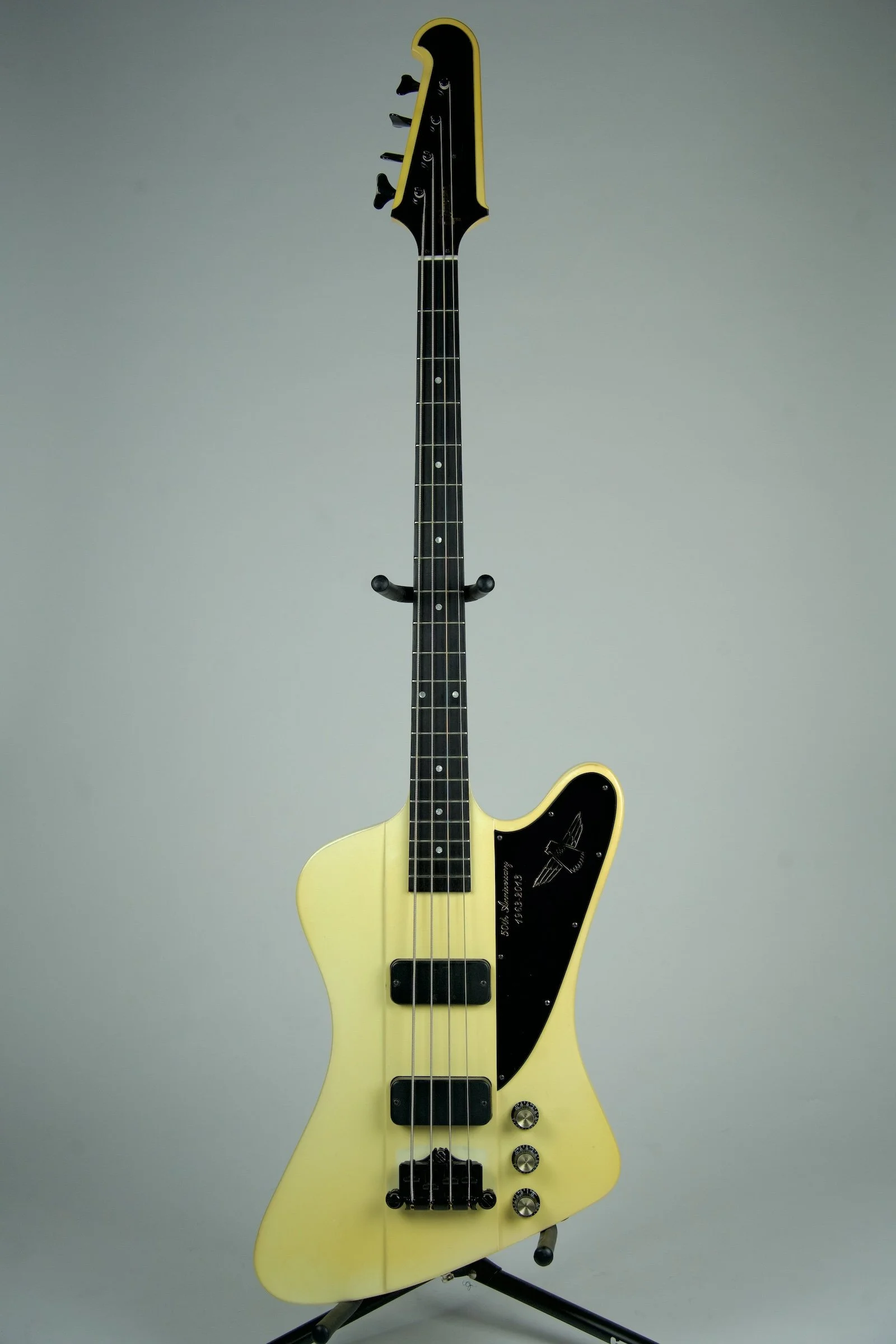 Used 2005 Gibson USA Thunderbird IV Bass Guitar1.jpeg