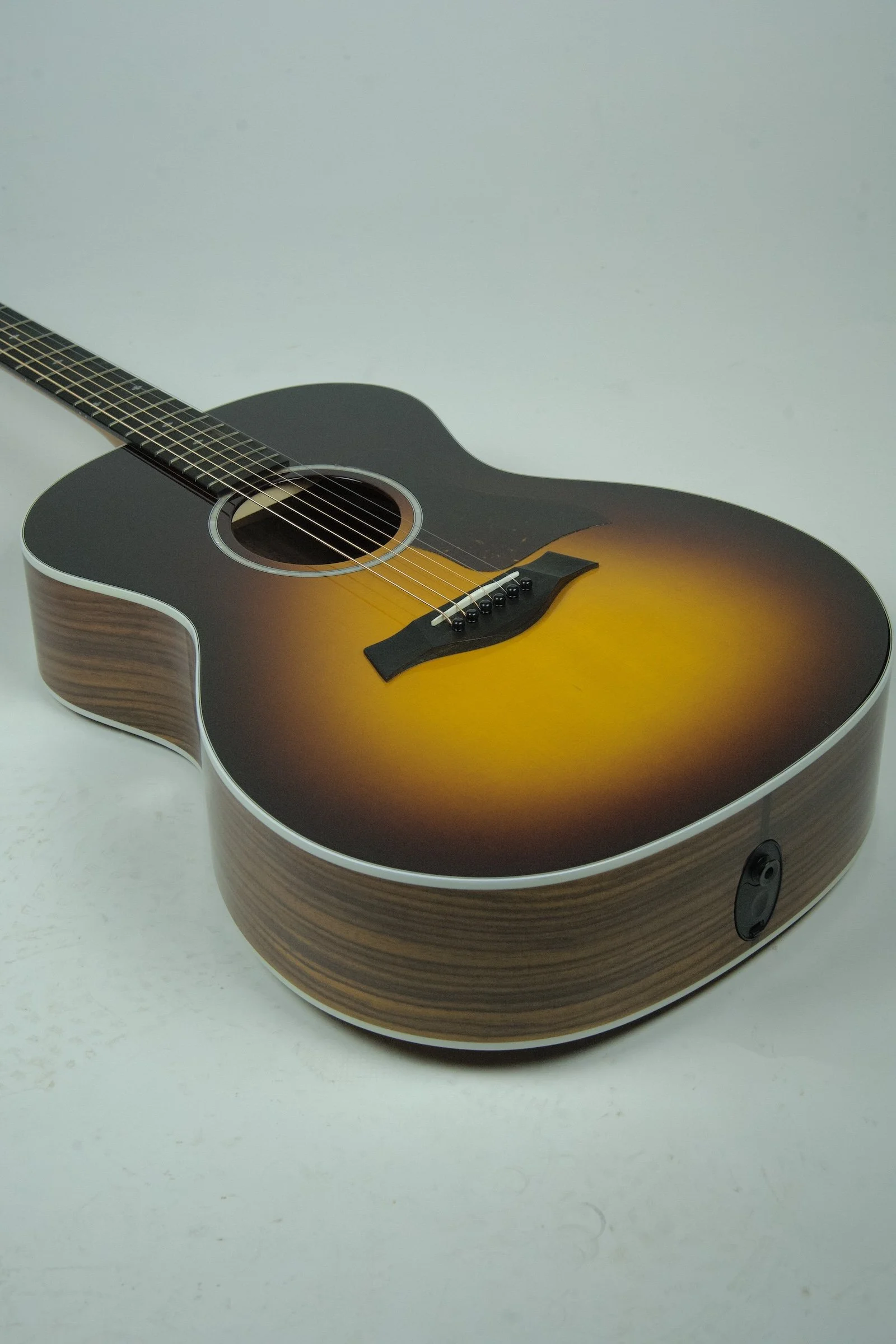 Used Taylor 214e-SB-DLX Acoustic Electric Guitar21.jpeg