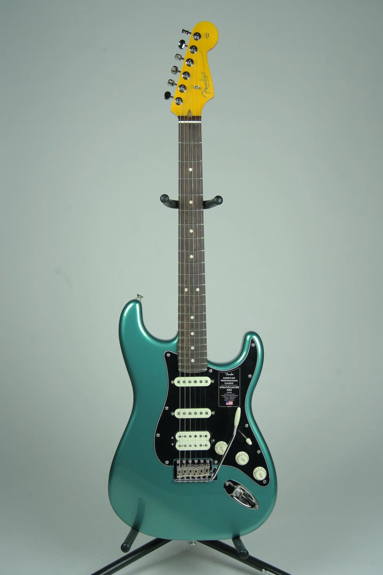 Fender American Professional Classic HSS Stratocaster - Faded Sherwood Green4.jpeg