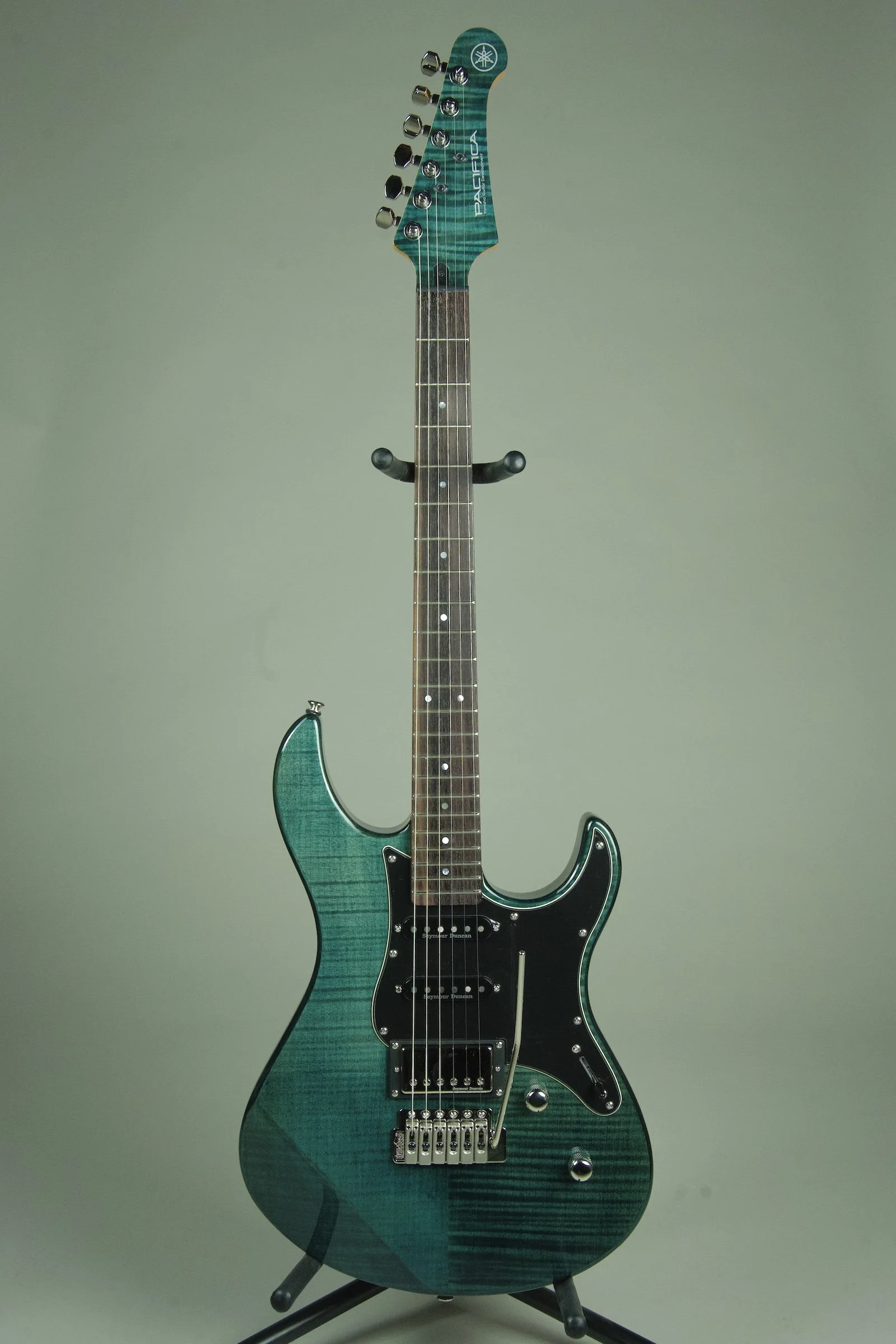 Yamaha Pacifica PAC612VIIFM Electric Guitar - Indigo Blue1.jpeg