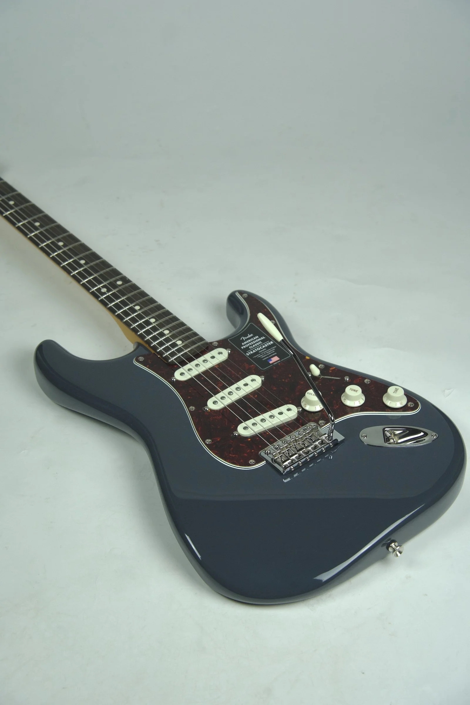 Fender American Professional Classic Stratocaster Electric Guitar - Faded Black19.jpeg