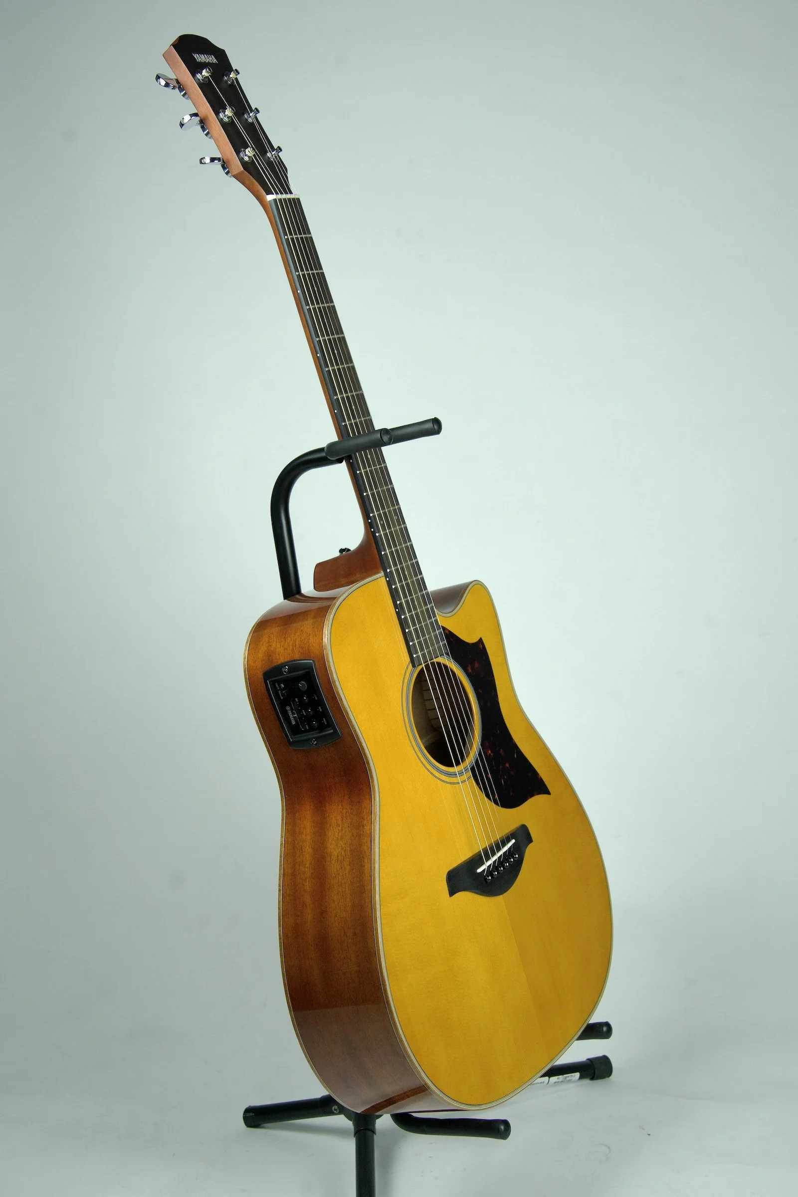 Yamaha A1M VN Acoustic Electric Guitar32.jpeg