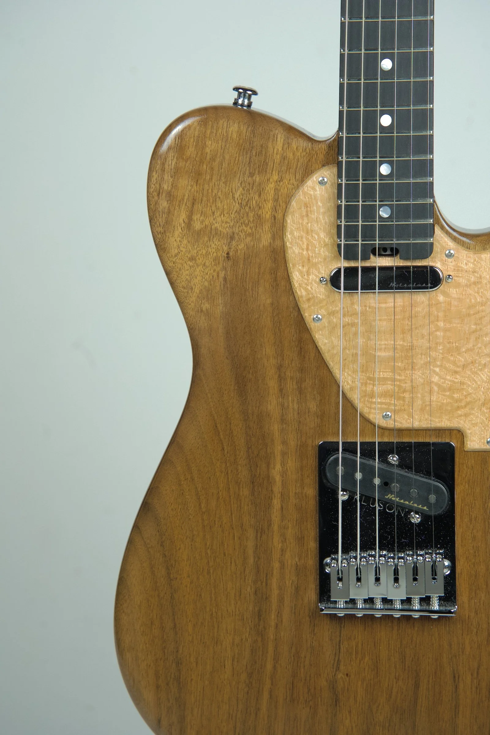 Stosh T-2 Electric Guitar - Natural Walnut4.jpeg