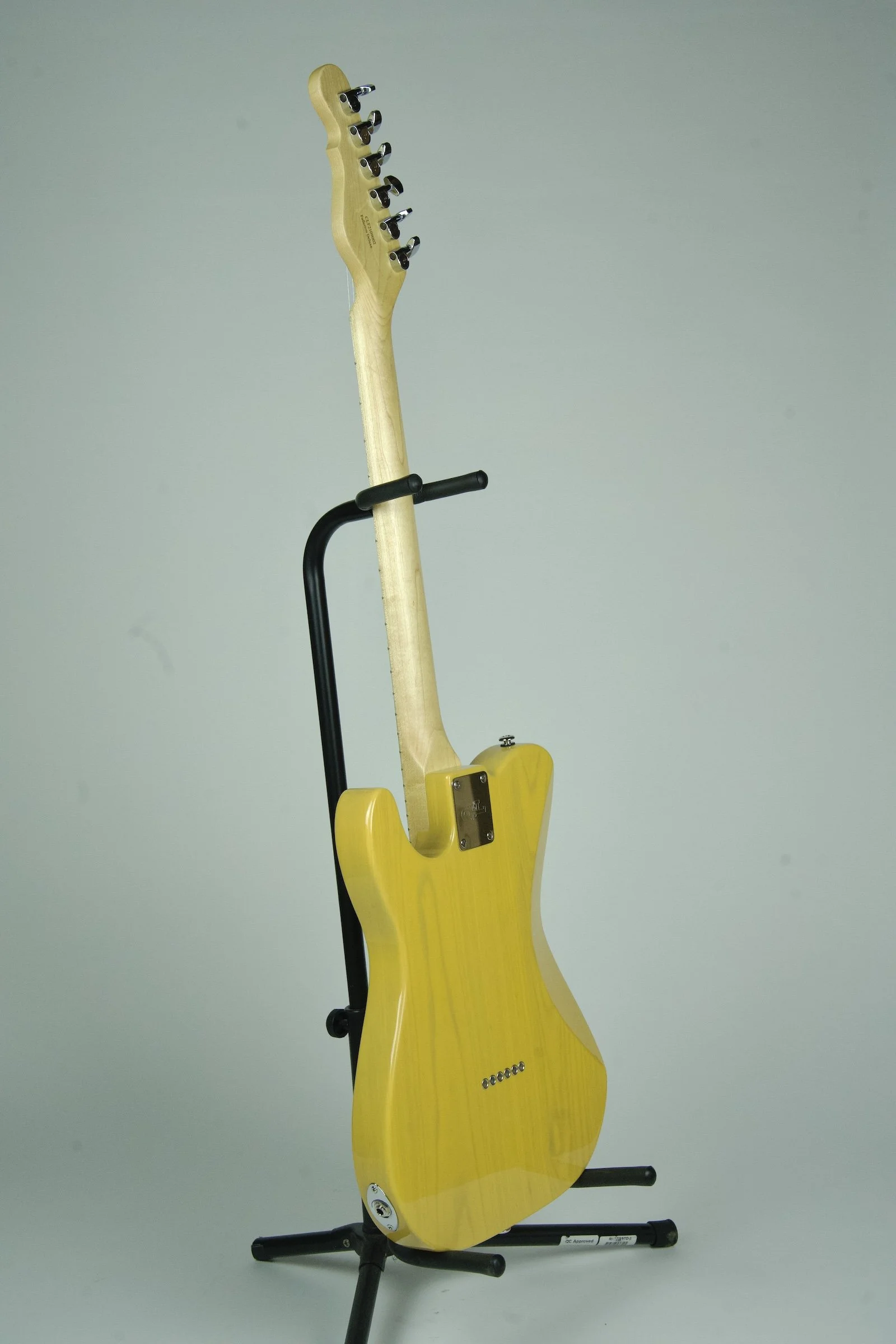 G&L Deluxe ASAT Classic Electric Guitar - Butterscotch 23.jpeg