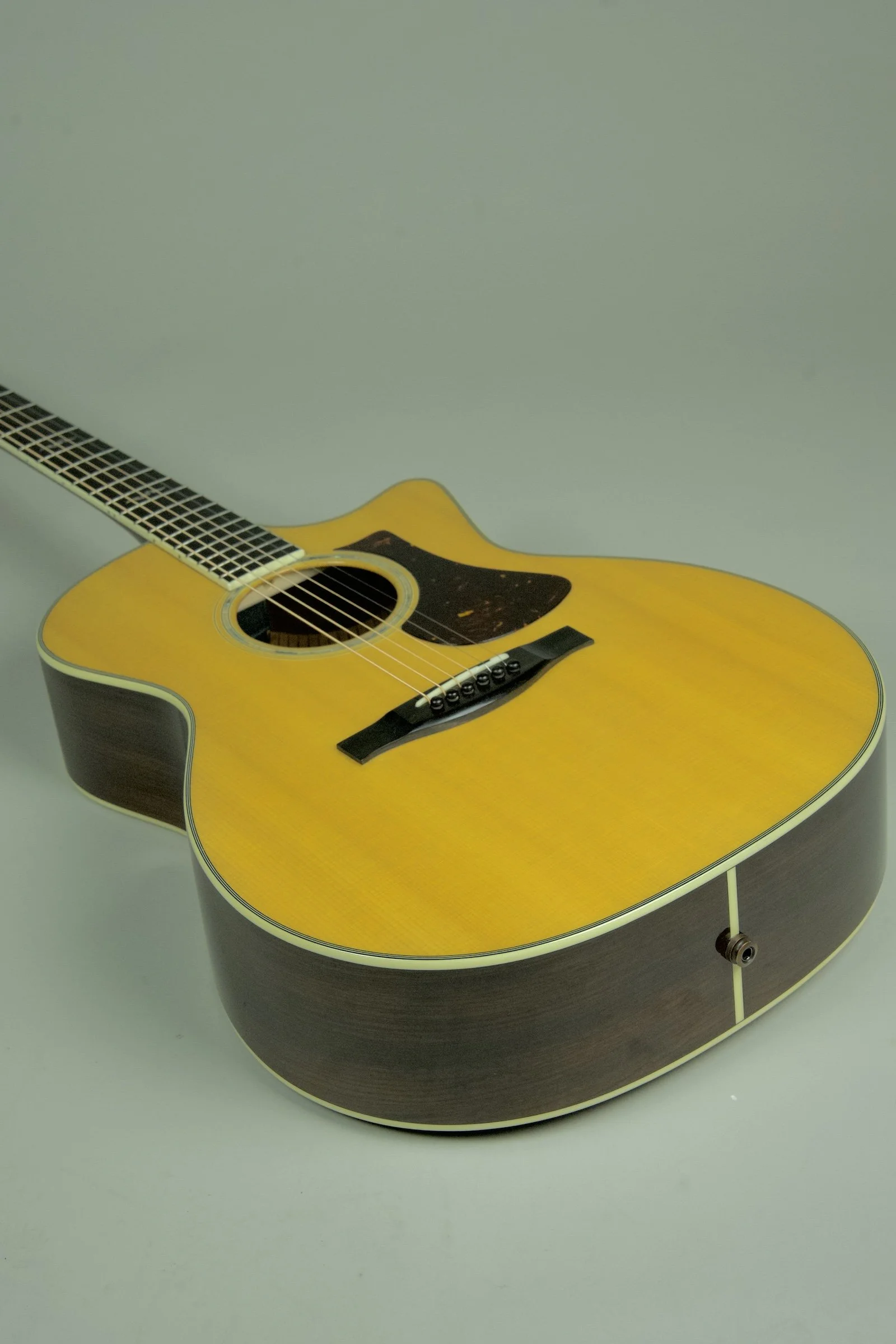 Used Eastman AC422CE Acoustic Electric Guitar24.jpeg