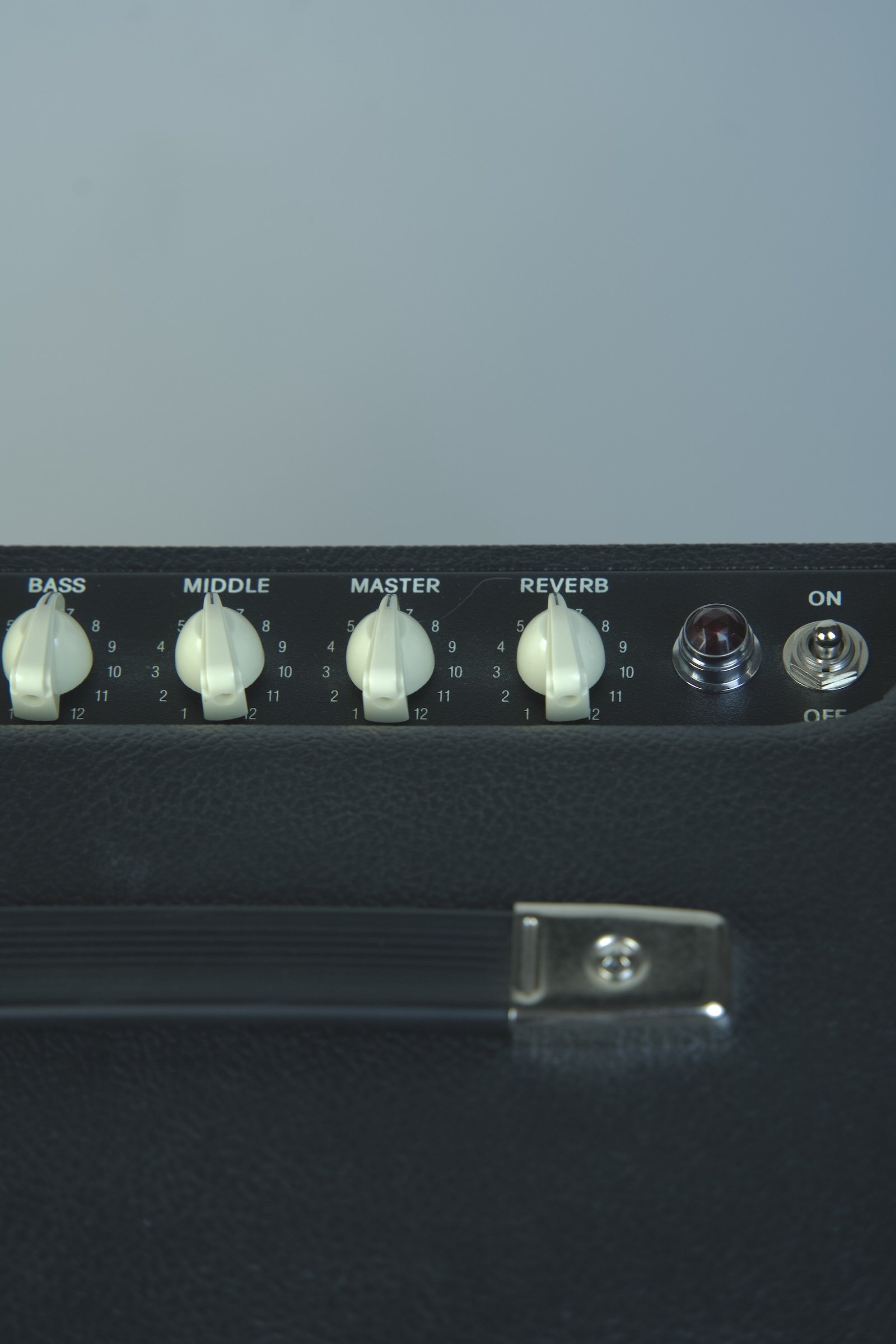 Fender Blues Junior IV Guitar Amplifier5.jpeg