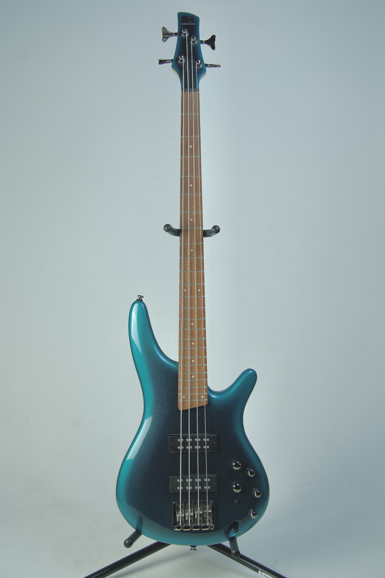 Ibanez SR300E Bass Guitar Cerulean Aura Burst1.jpeg