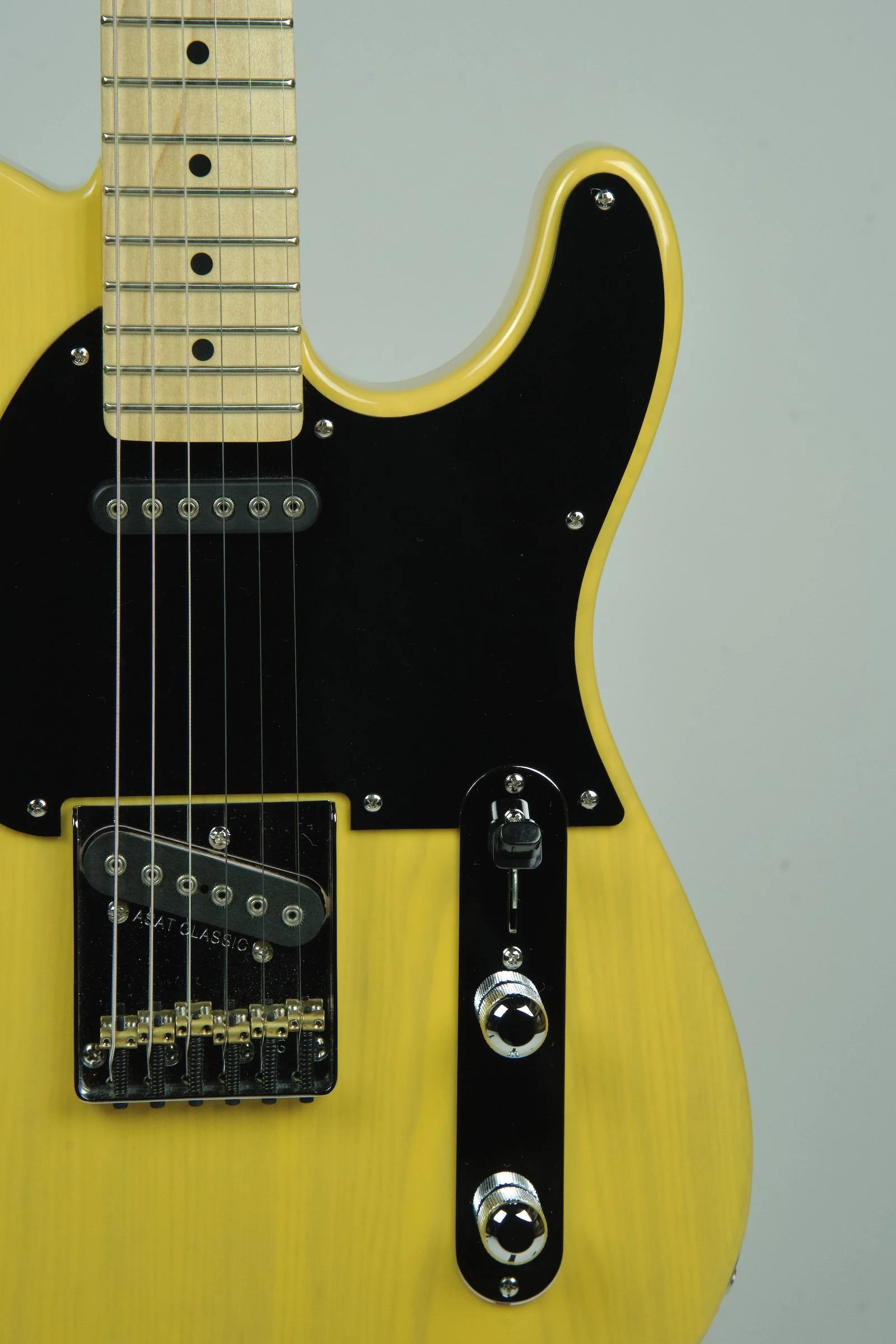 G&L Deluxe ASAT Classic Electric Guitar - Butterscotch 11.jpeg