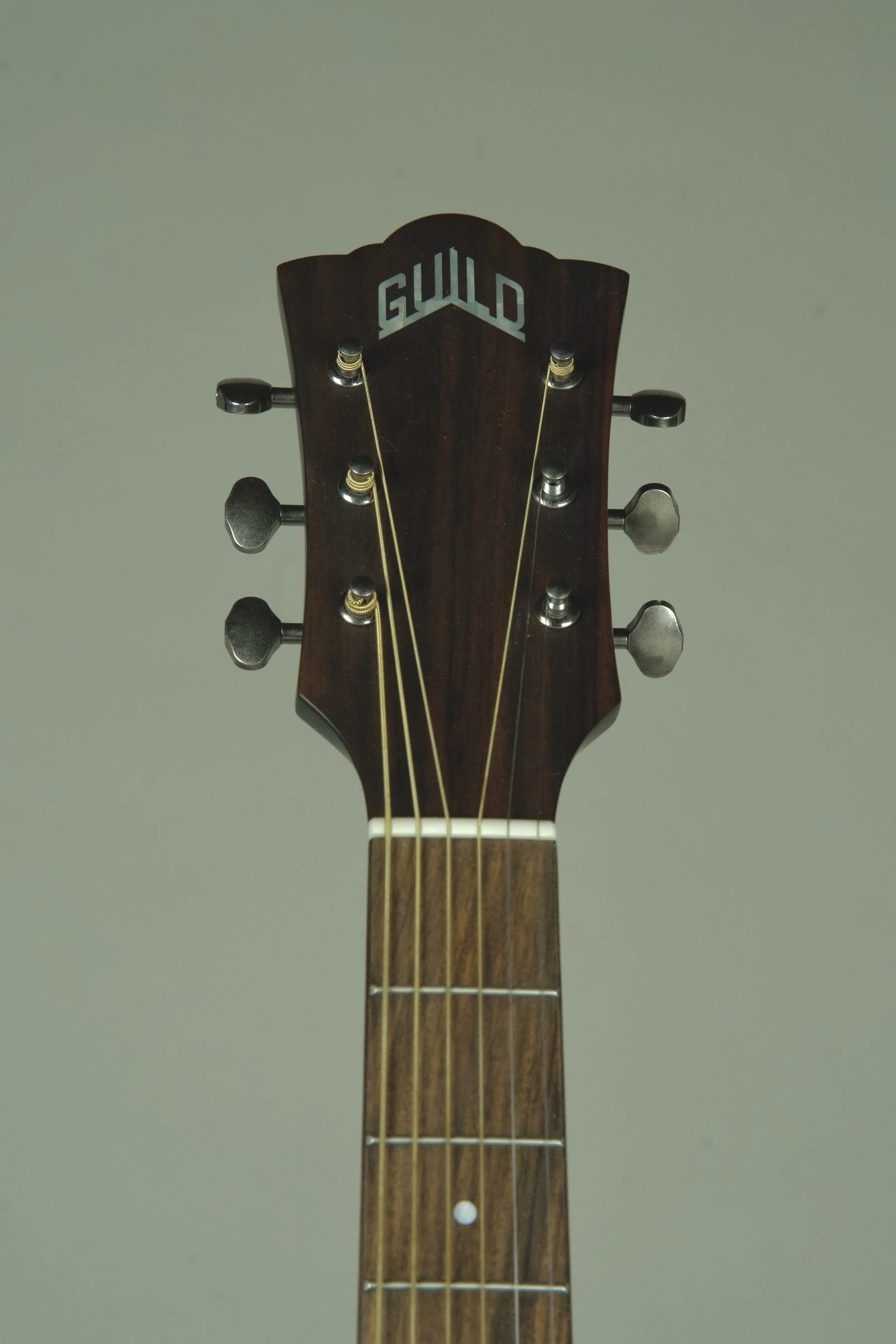 Used Guild OM-240CE Acoustic Electric Guitar - Antique Charcoal Burst3.jpeg