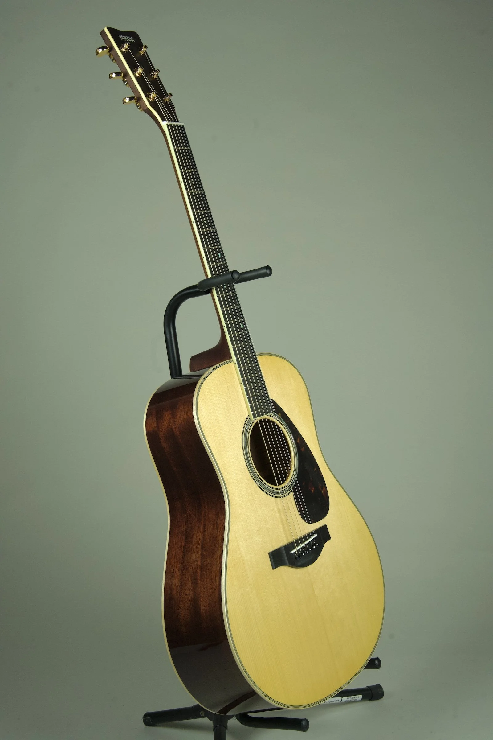 Yamaha LL16M ARE Original Jumbo Acoustic-electric Guitar - Natural15.jpeg