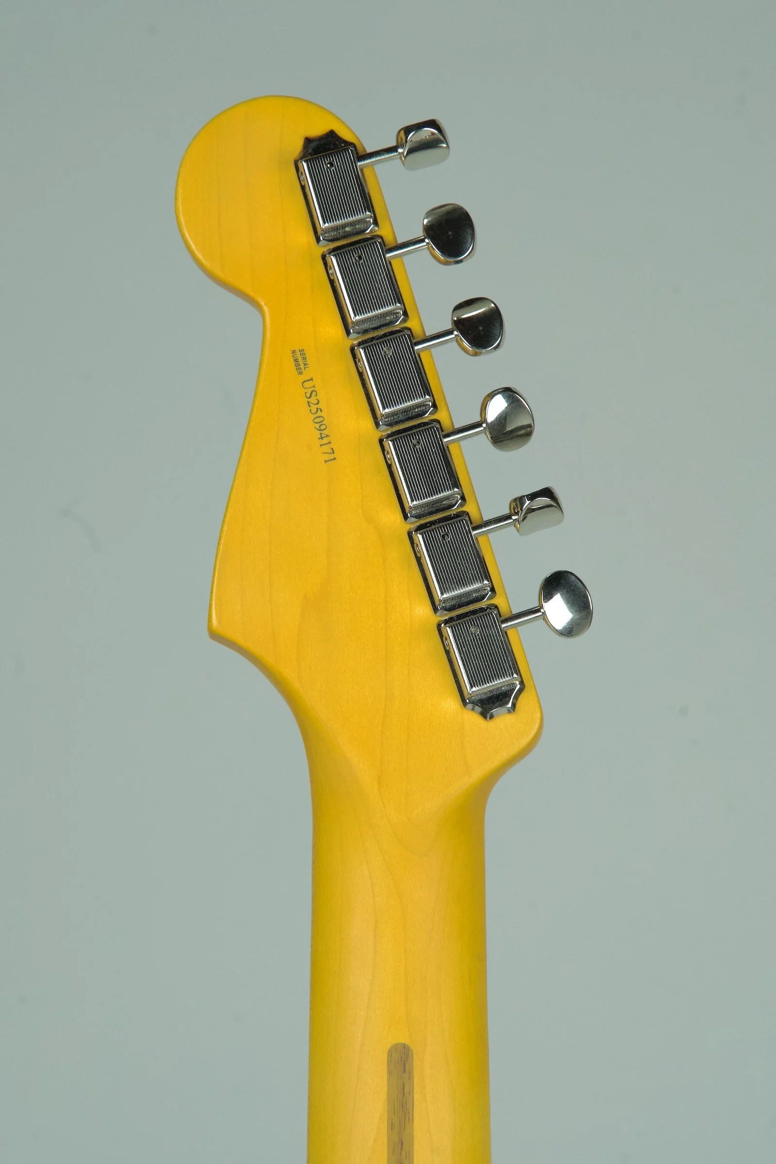 Fender American Professional Classic Stratocaster - Dakota Red16.jpeg