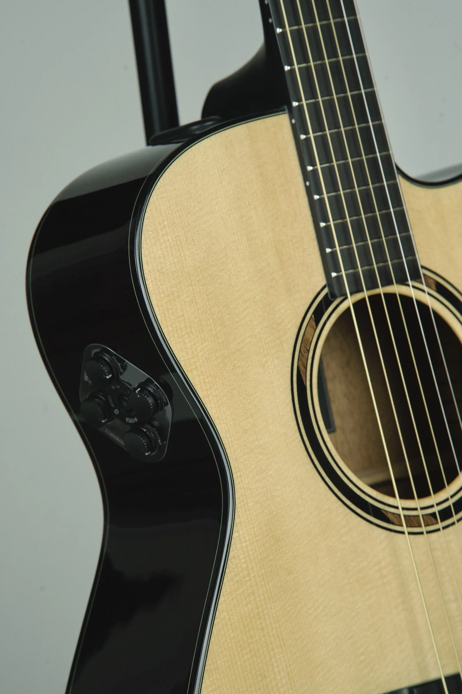 Yamaha TransAcoustic TAS3C Acoustic Electric Guitar15.jpeg