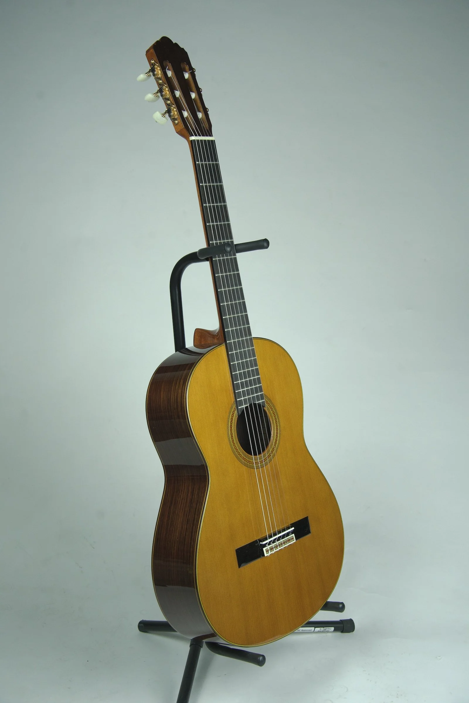 Yamaha Red Label GC32 Classical Guitar 12.jpeg